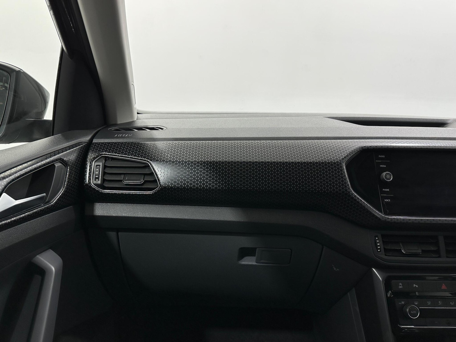 Used Volkswagen T-Cross 2020 for sale - 77174915: Photo 26