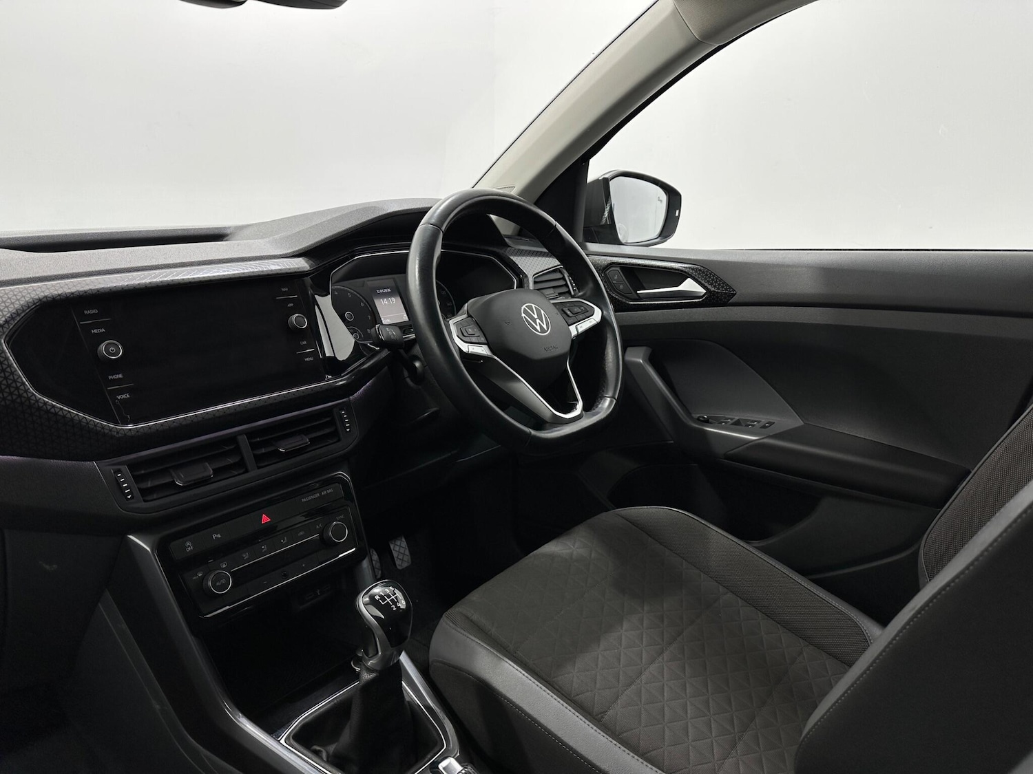 Used Volkswagen T-Cross 2020 for sale - 77174915: Photo 28