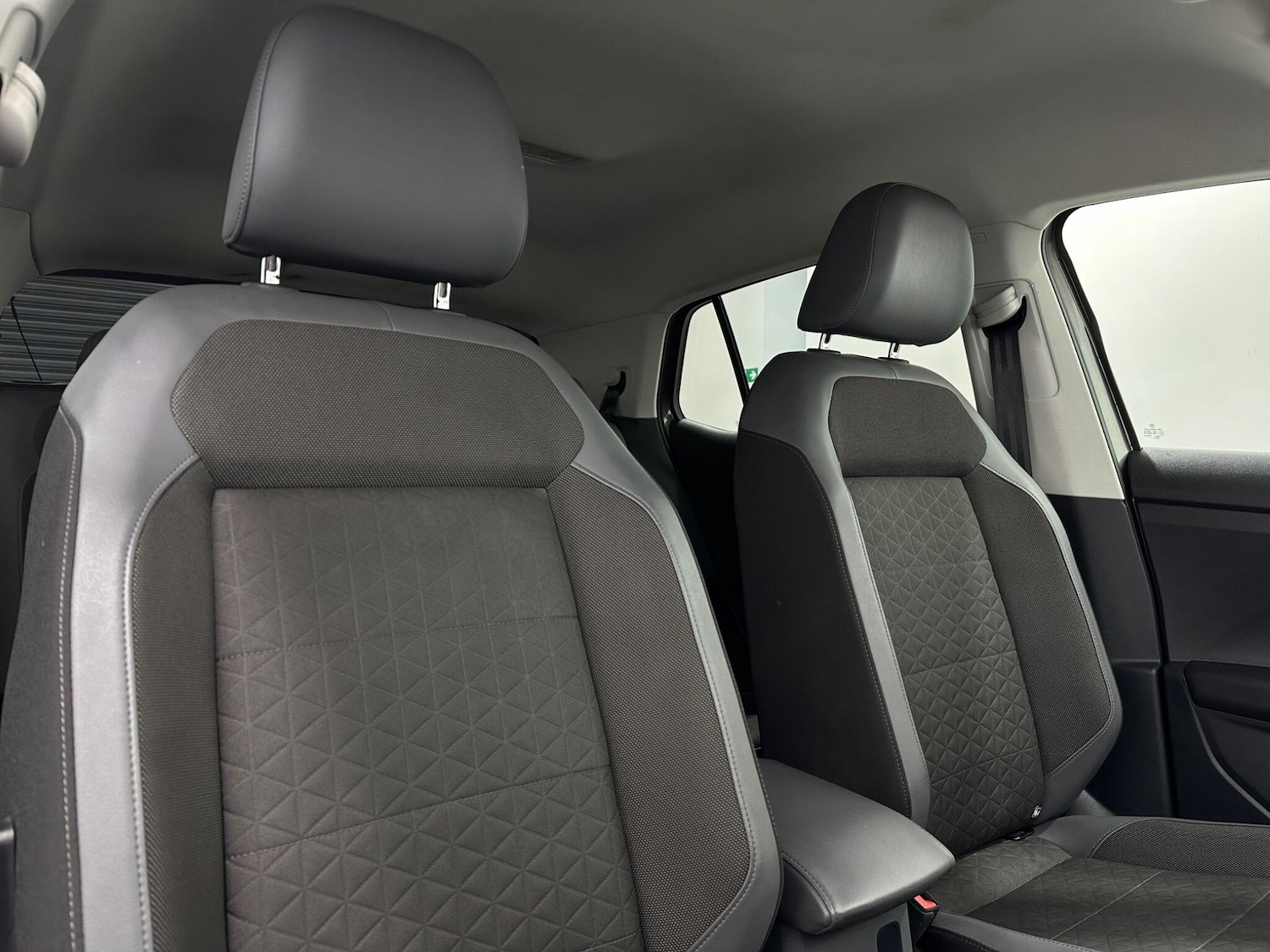 Used Volkswagen T-Cross 2020 for sale - 77174915: Photo 30