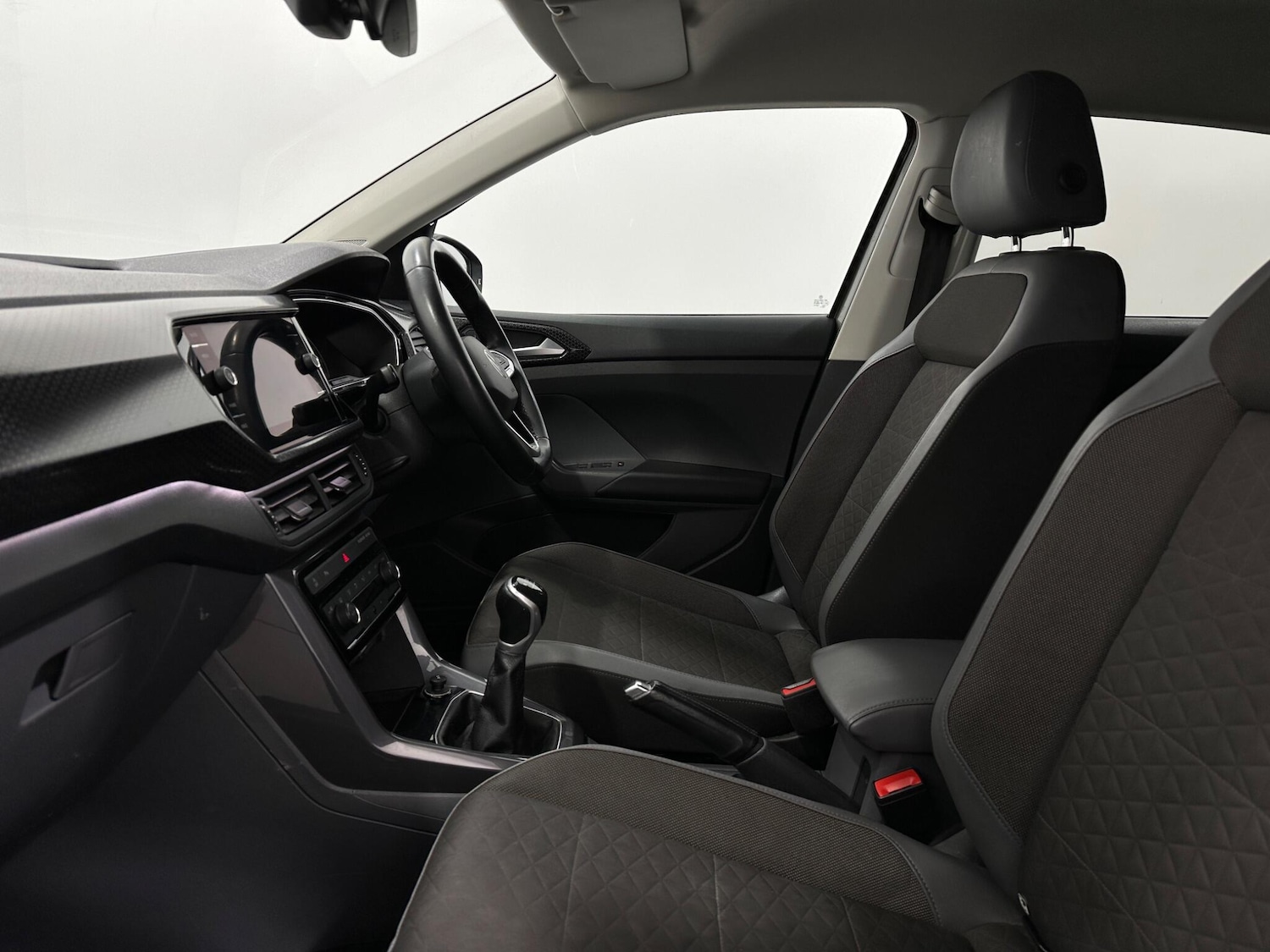 Used Volkswagen T-Cross 2020 for sale - 77174915: Photo 32