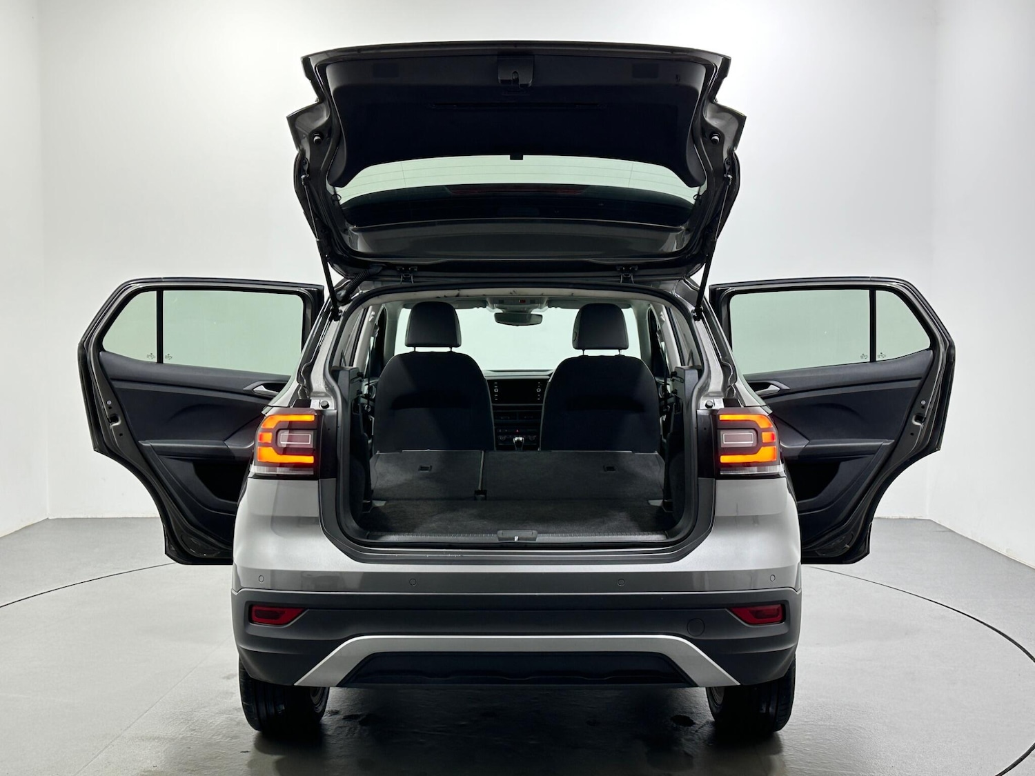 Used Volkswagen T-Cross 2020 for sale - 77174915: Photo 41