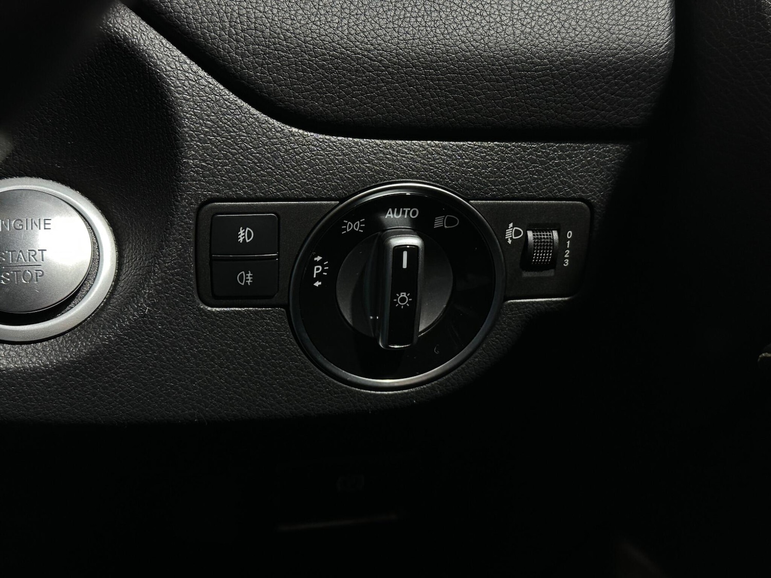 Used Mercedes-Benz GLA 2018 for sale - 76878891: Photo 16