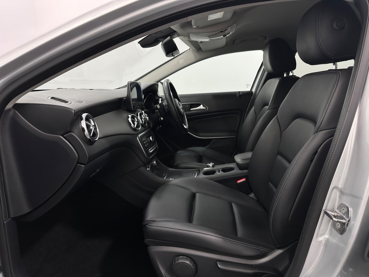 Used Mercedes-Benz GLA 2018 for sale - 76878891: Photo 35