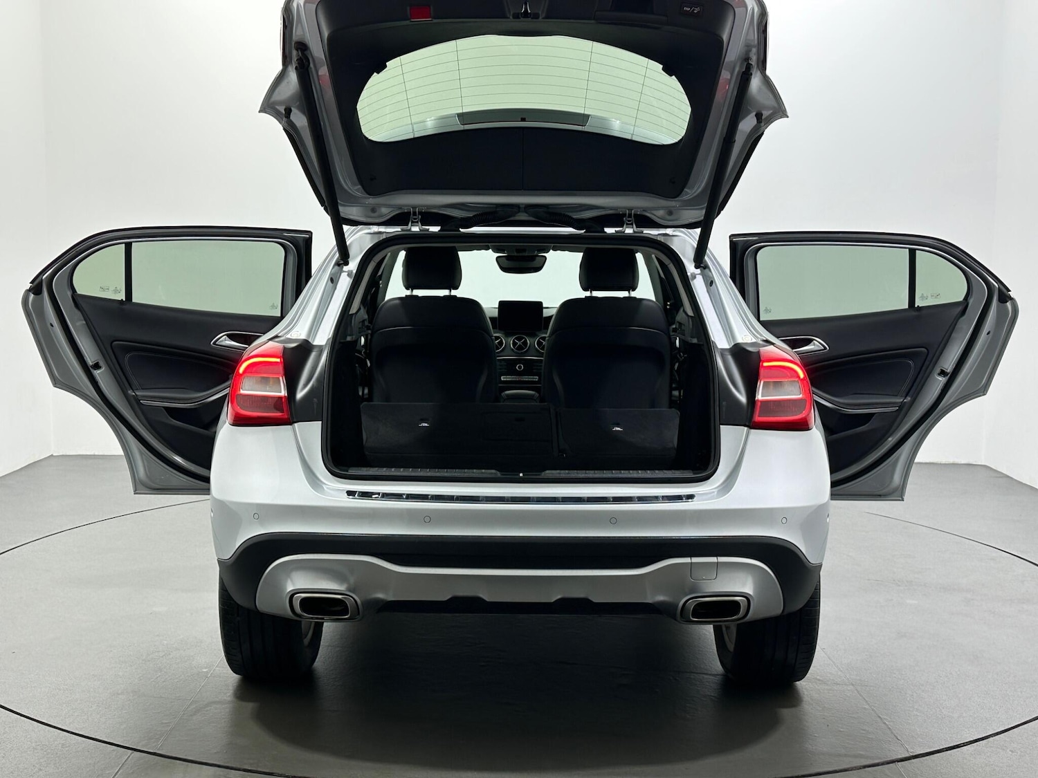 Used Mercedes-Benz GLA 2018 for sale - 76878891: Photo 44