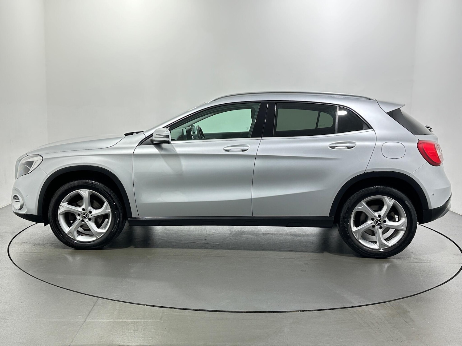 Used Mercedes-Benz GLA 2018 for sale - 76878891: Photo 5