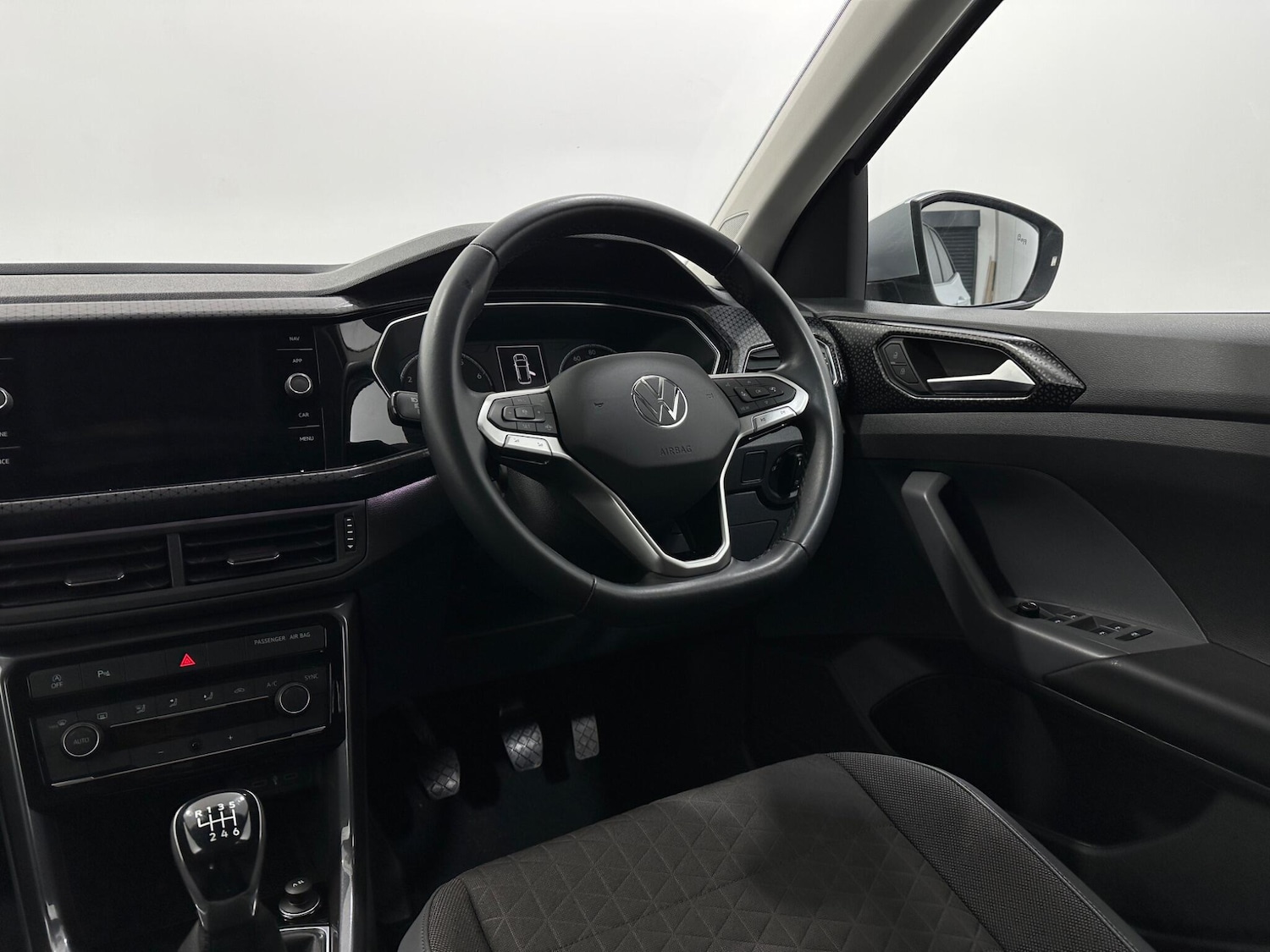 Used Volkswagen T-Cross 2021 for sale - 76886224: Photo 11