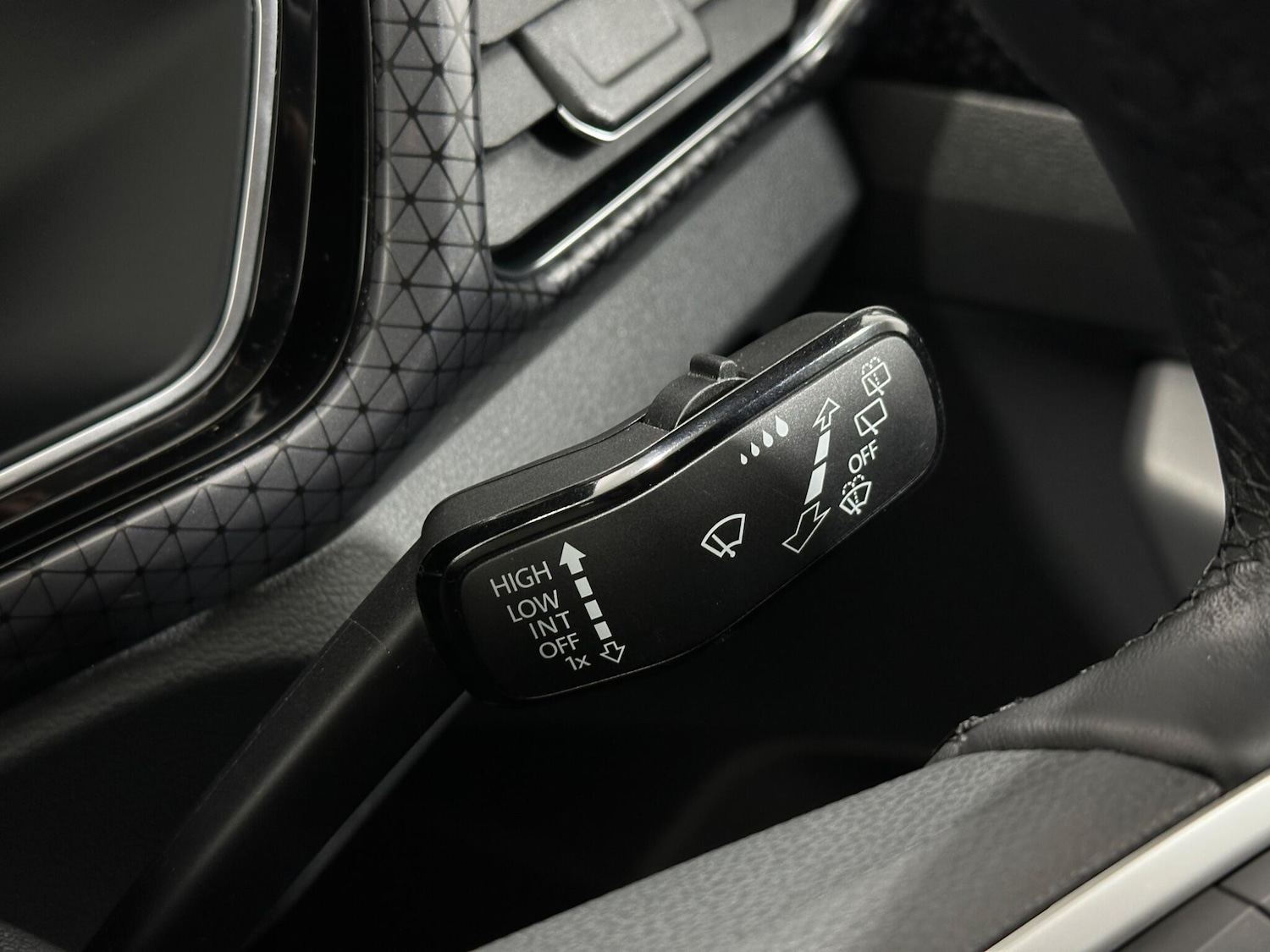 Used Volkswagen T-Cross 2021 for sale - 76886224: Photo 16