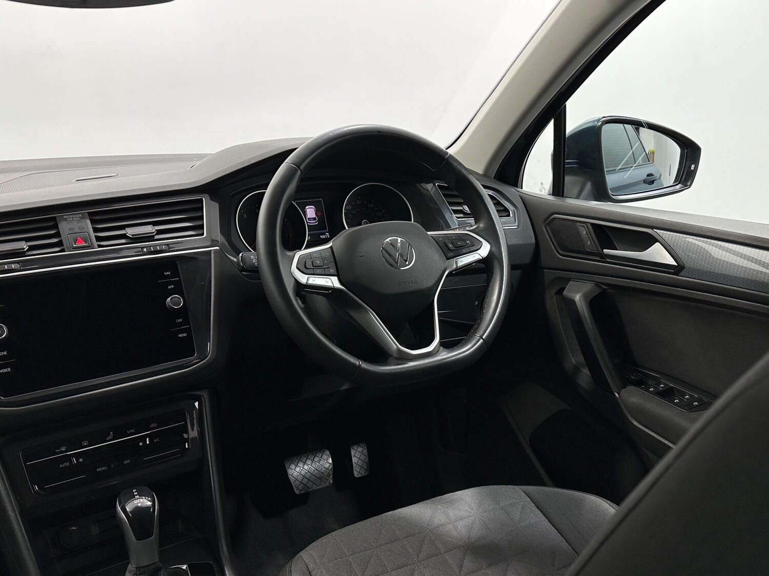 Used Volkswagen Tiguan 2021 for sale - 78157119: Photo 12