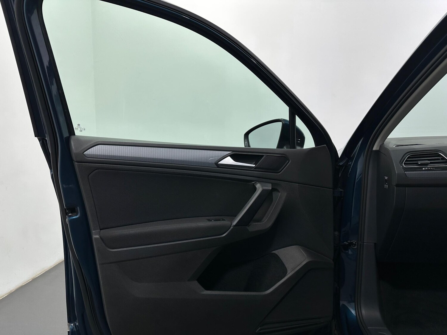 Used Volkswagen Tiguan 2021 for sale - 78157119: Photo 39