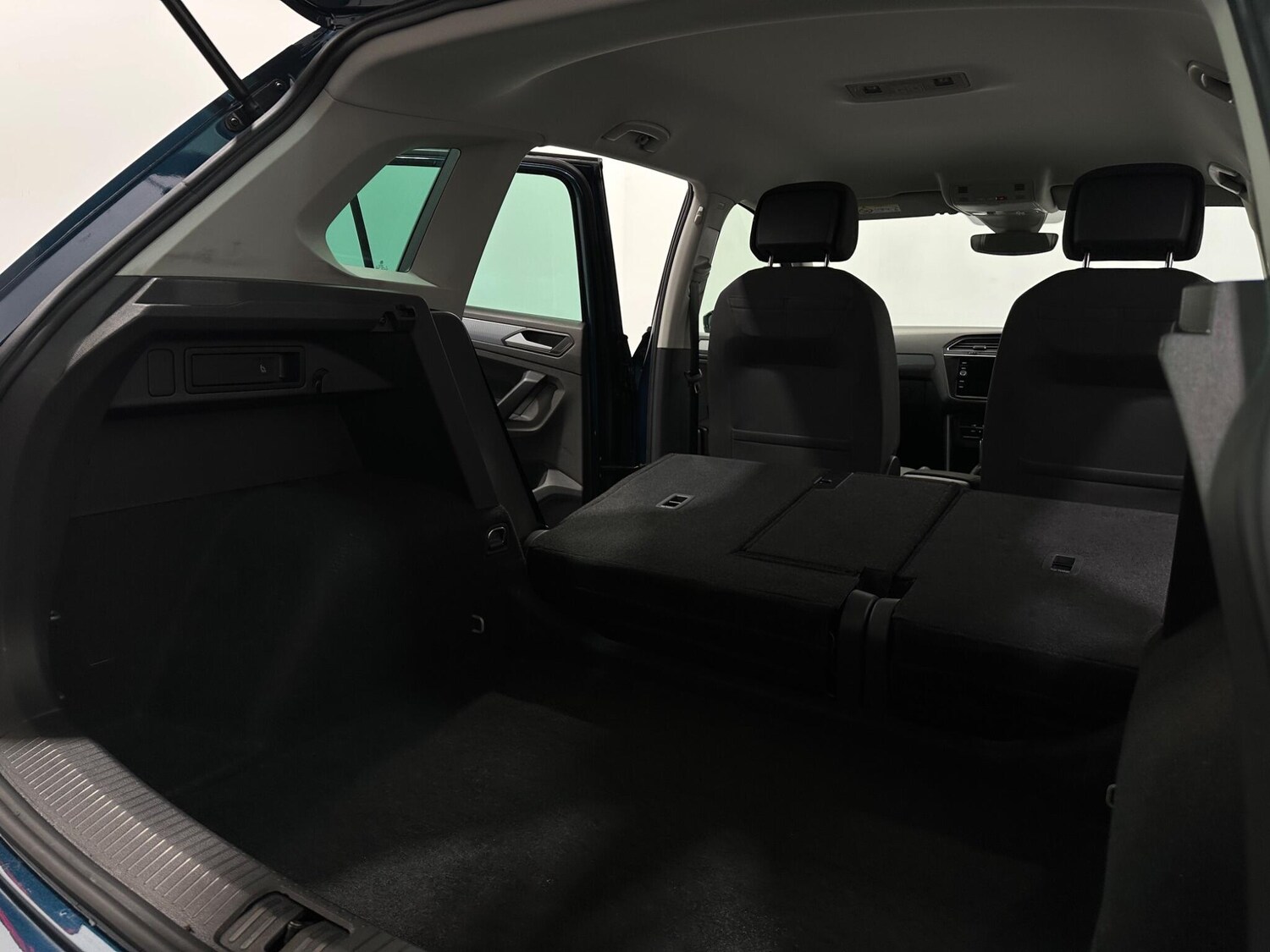 Used Volkswagen Tiguan 2021 for sale - 78157119: Photo 47