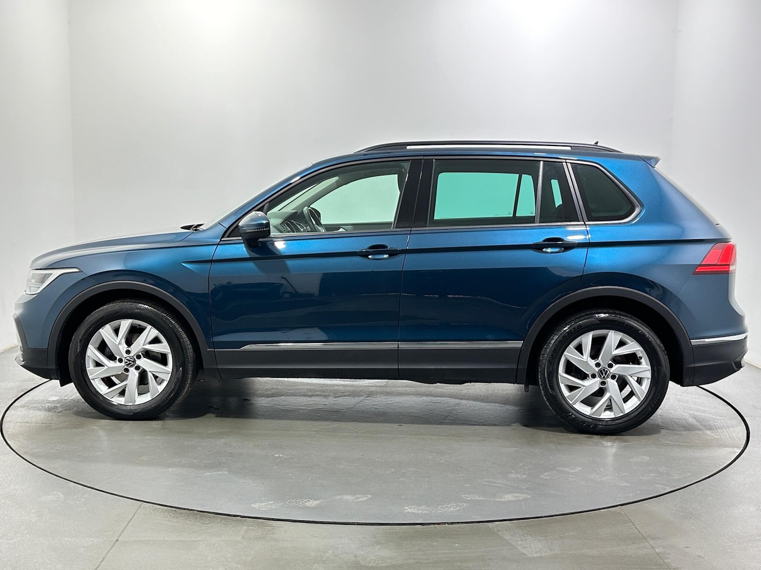 Used Volkswagen Tiguan 2021 for sale - 78157119: Photo 5