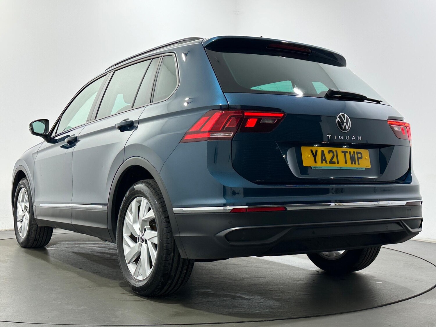 Used Volkswagen Tiguan 2021 for sale - 78157119: Photo 50