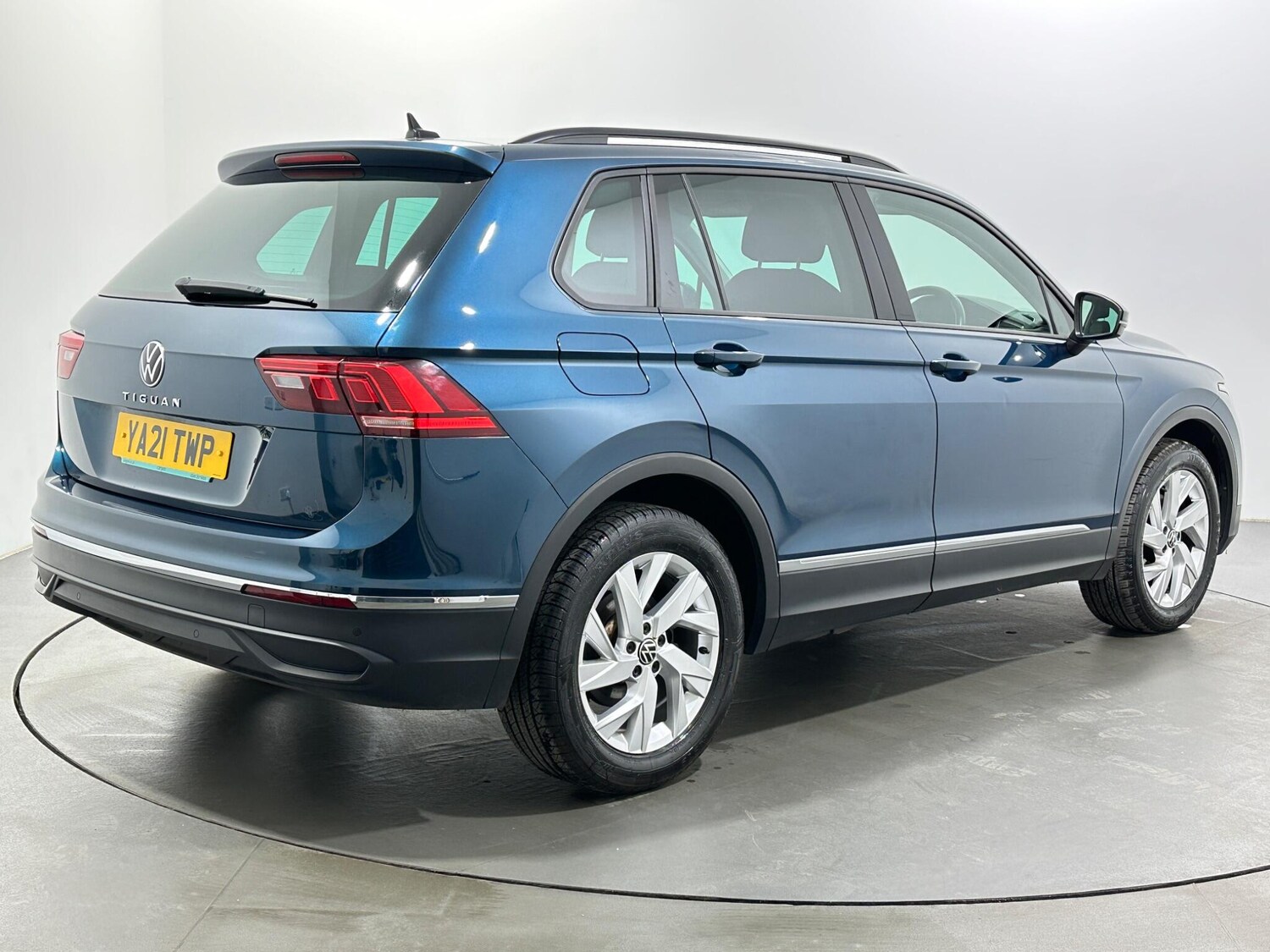 Used Volkswagen Tiguan 2021 for sale - 78157119: Photo 8