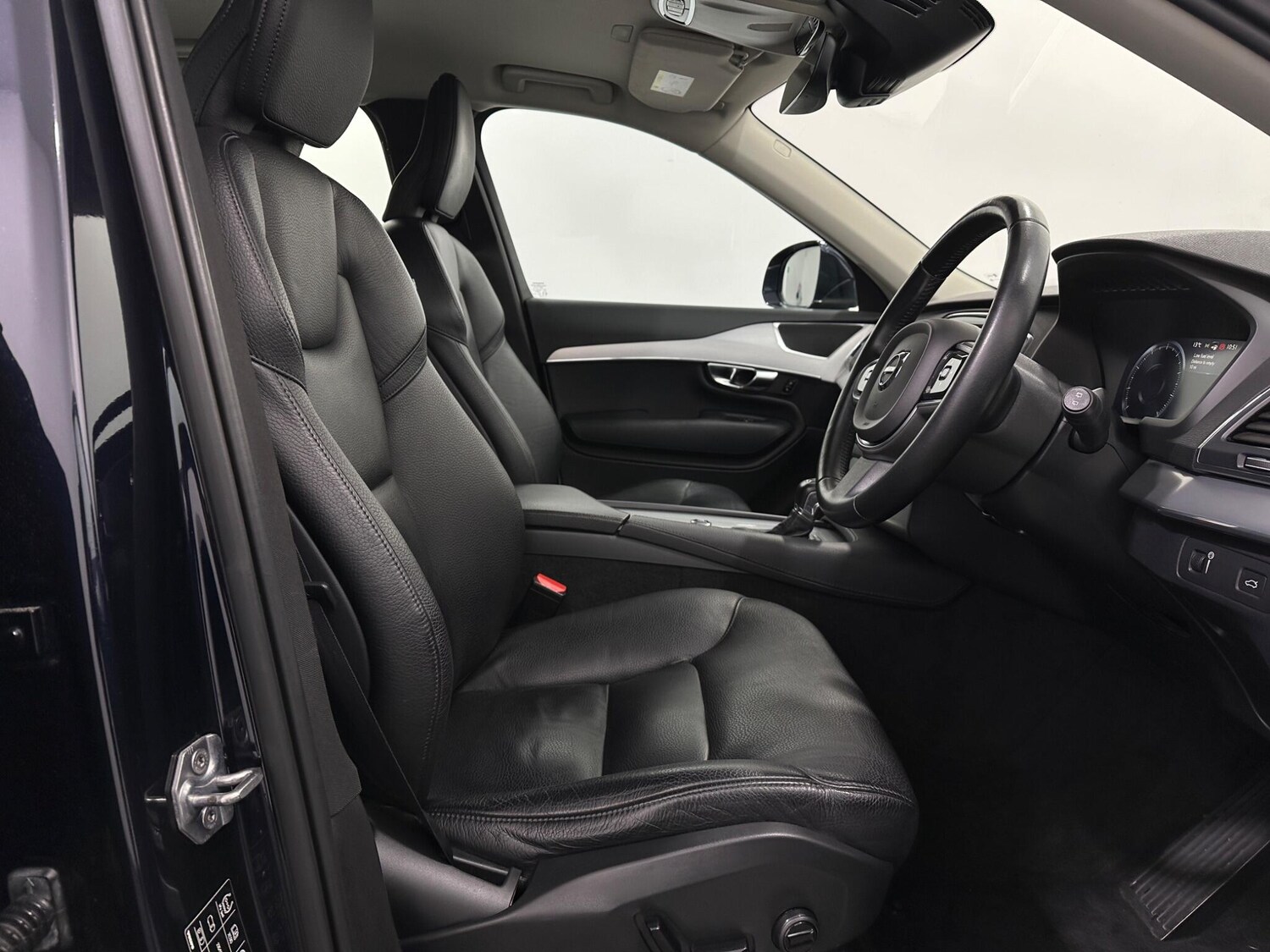 Used Volvo XC90 2019 for sale - 78007449: Photo 31