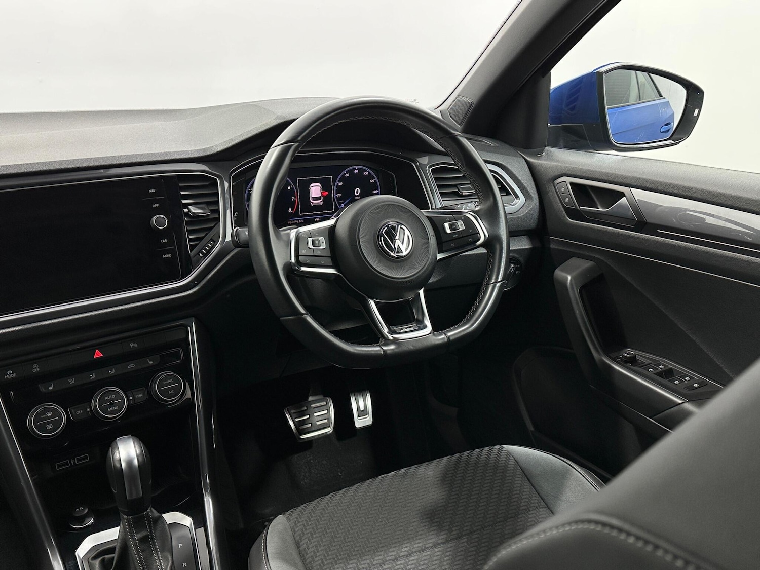 Used Volkswagen T-Roc for sale - 78085740: Photo 12