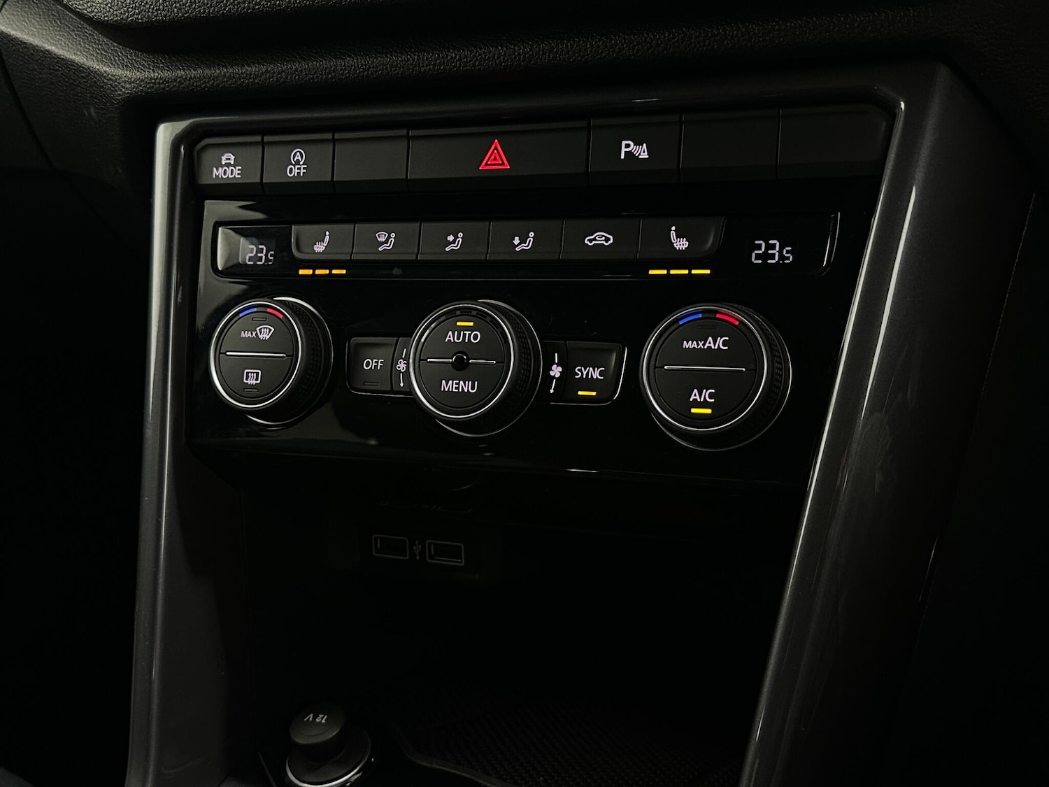 Used Volkswagen T-Roc for sale - 78085740: Photo 21