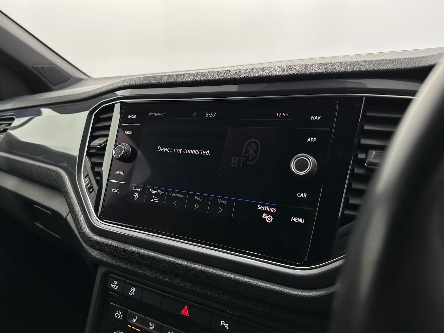 Used Volkswagen T-Roc for sale - 78085740: Photo 24