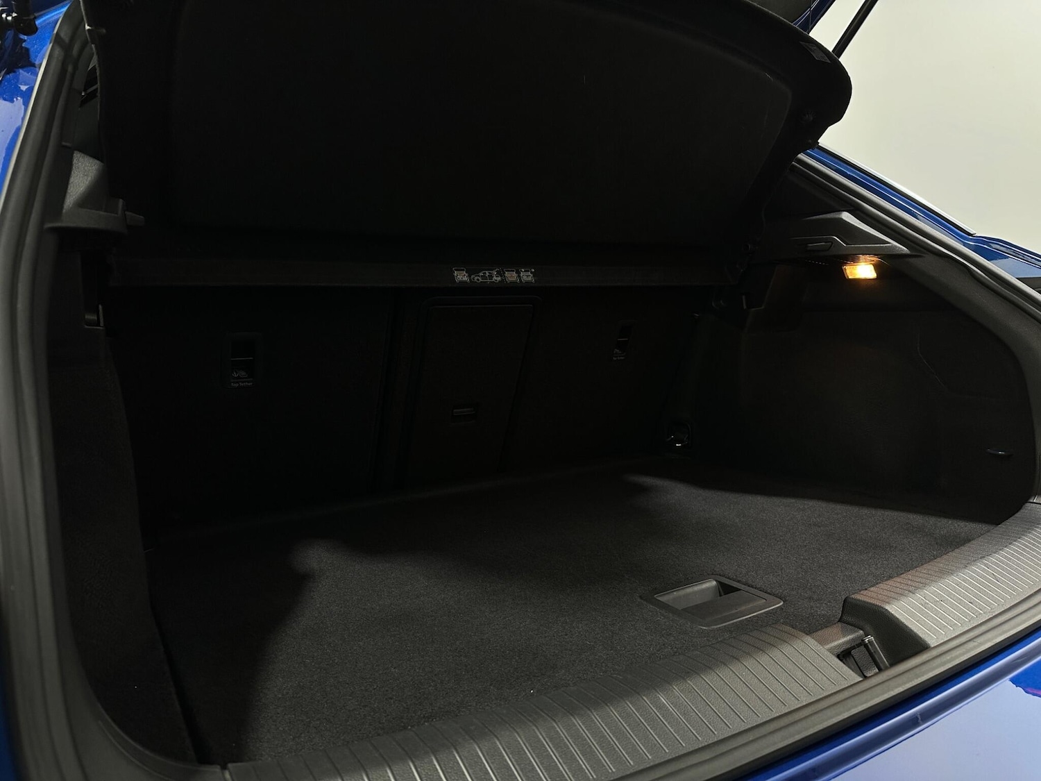 Used Volkswagen T-Roc for sale - 78085740: Photo 47