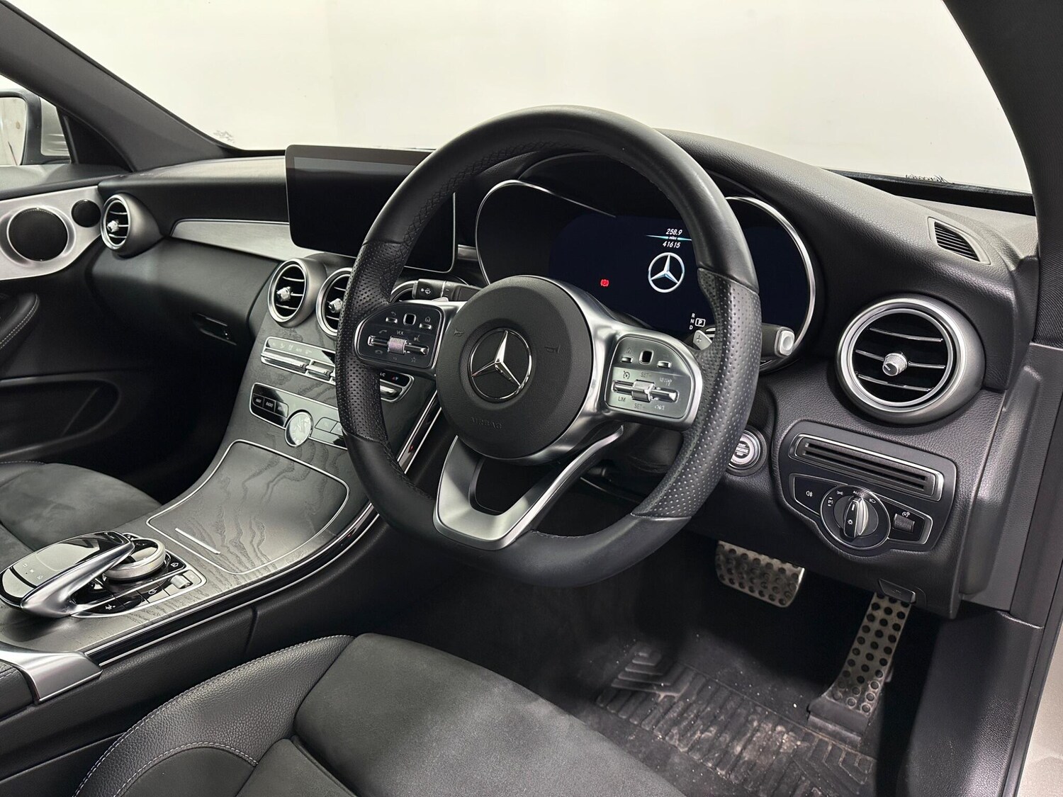 Used Mercedes-Benz C Class 2020 for sale - 78058528: Photo 11