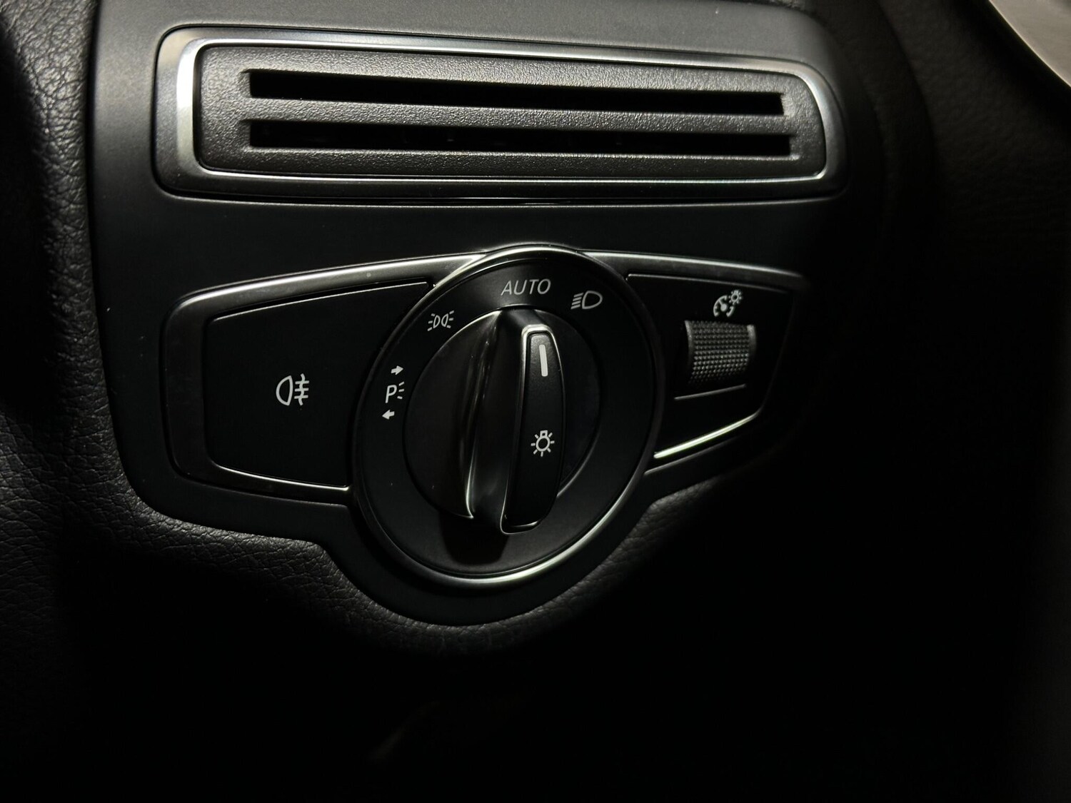 Used Mercedes-Benz C Class 2020 for sale - 78058528: Photo 18