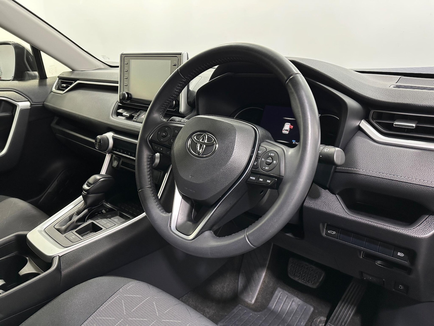 Used Toyota RAV4 2020 for sale - 76878817: Photo 10