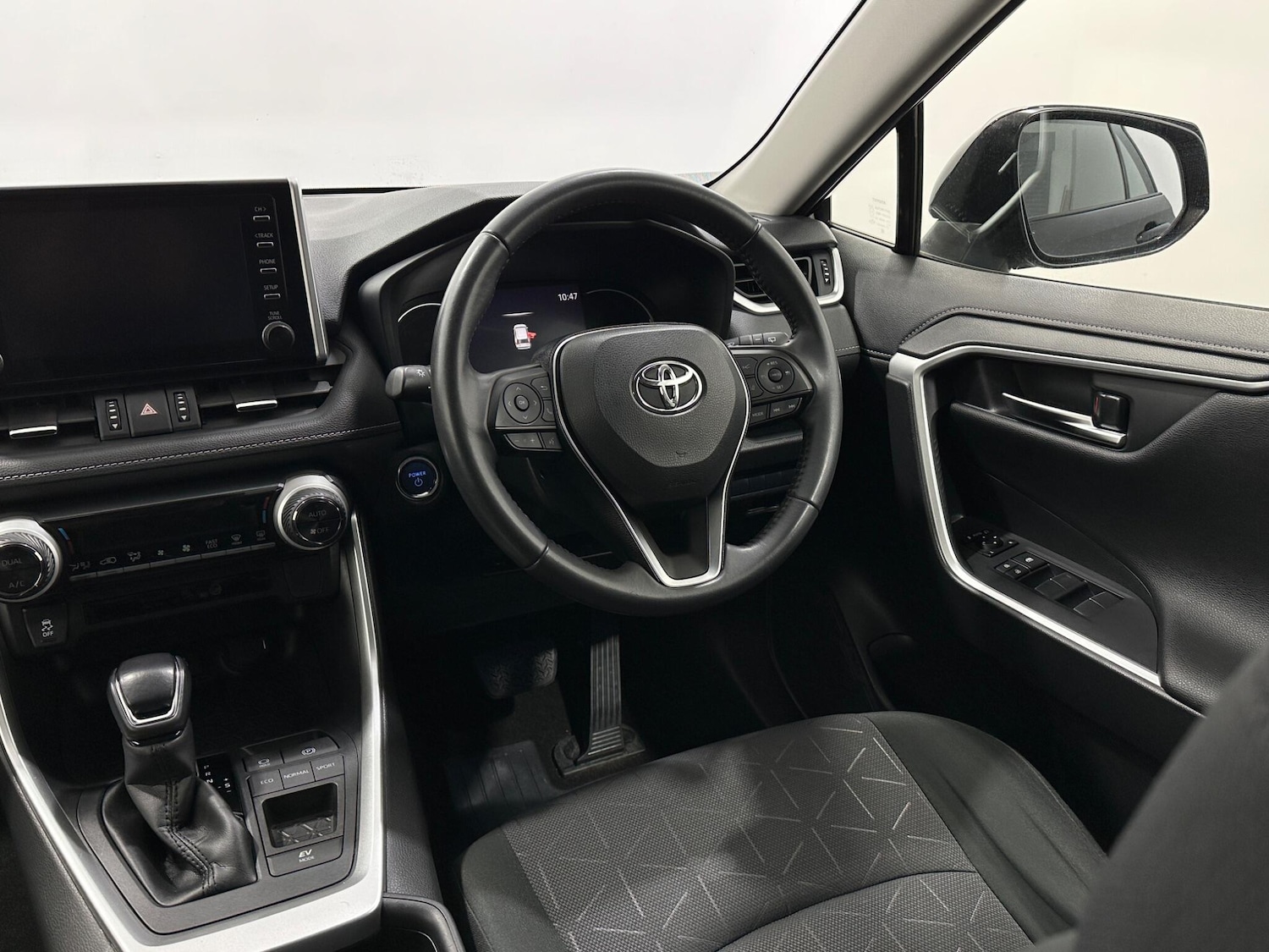 Used Toyota RAV4 2020 for sale - 76878817: Photo 11