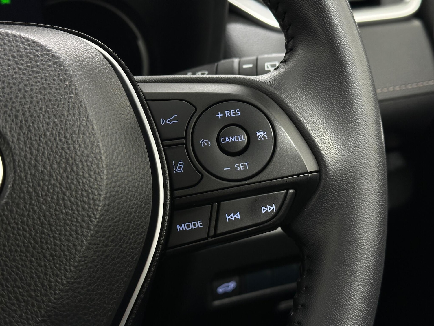 Used Toyota RAV4 2020 for sale - 76878817: Photo 14