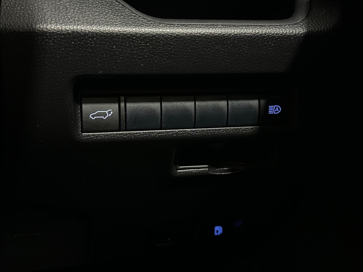 Used Toyota RAV4 2020 for sale - 76878817: Photo 16