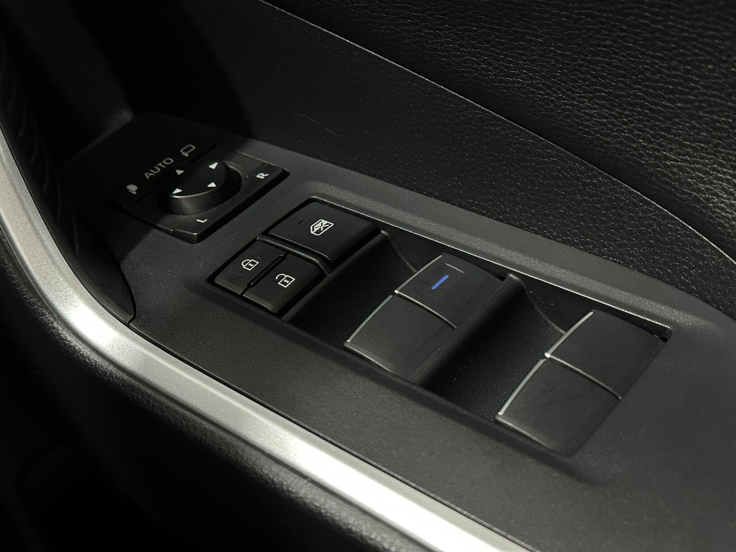 Used Toyota RAV4 2020 for sale - 76878817: Photo 17