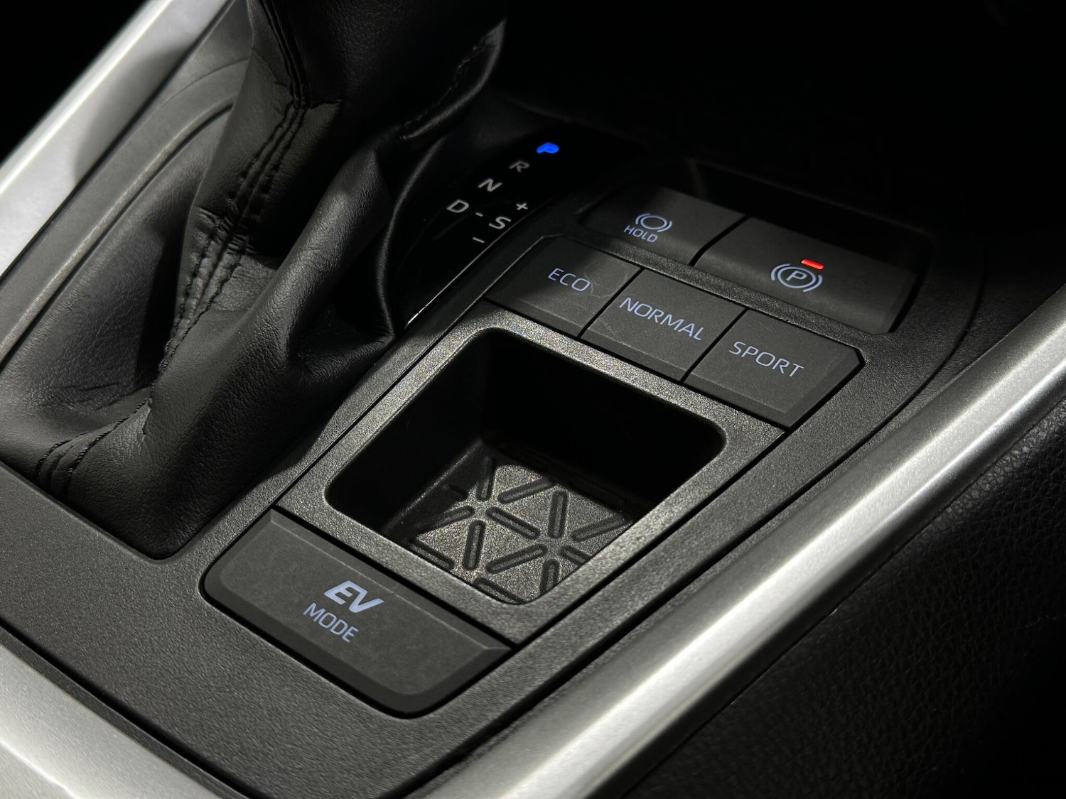 Used Toyota RAV4 2020 for sale - 76878817: Photo 19