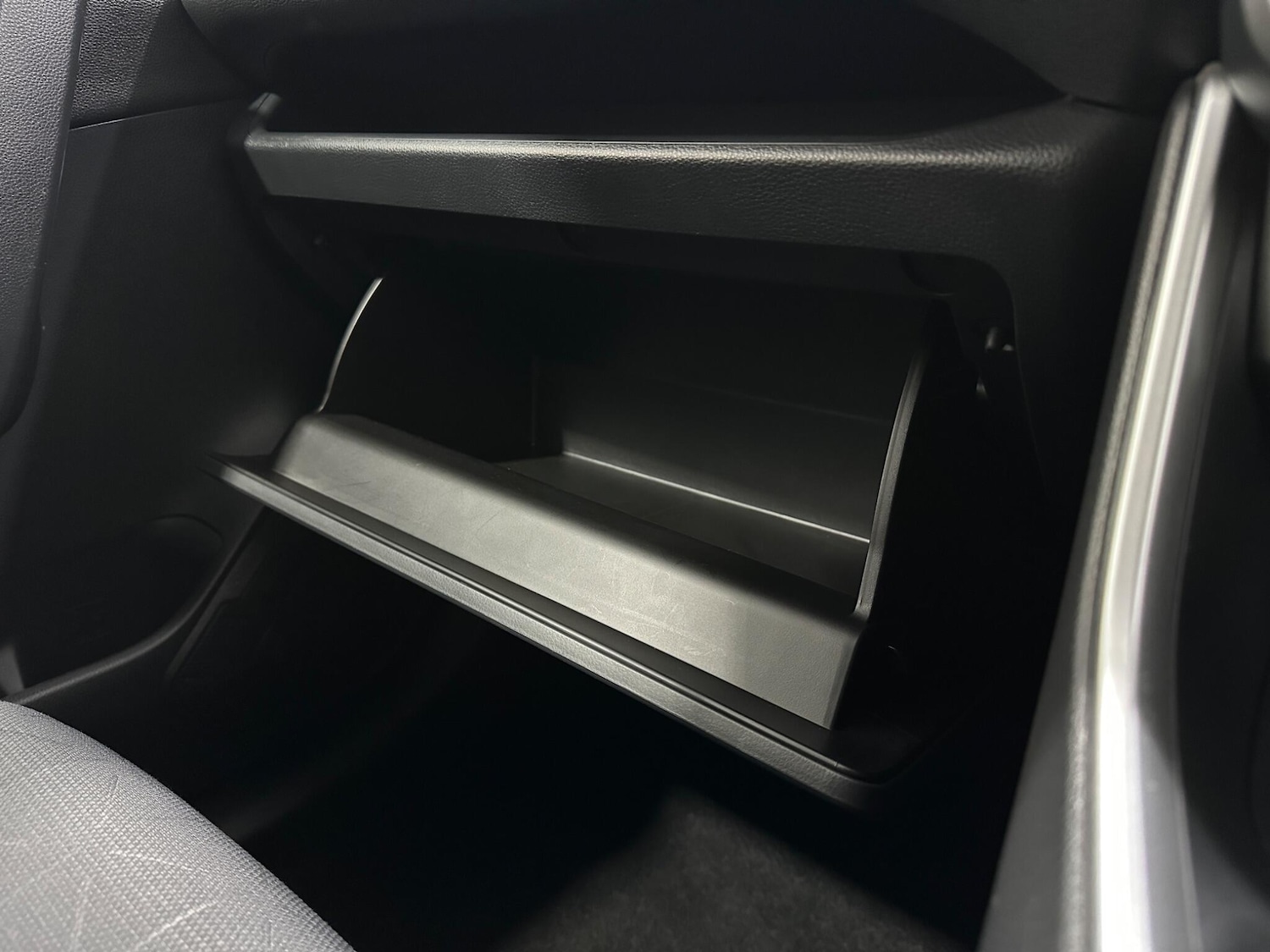 Used Toyota RAV4 2020 for sale - 76878817: Photo 26