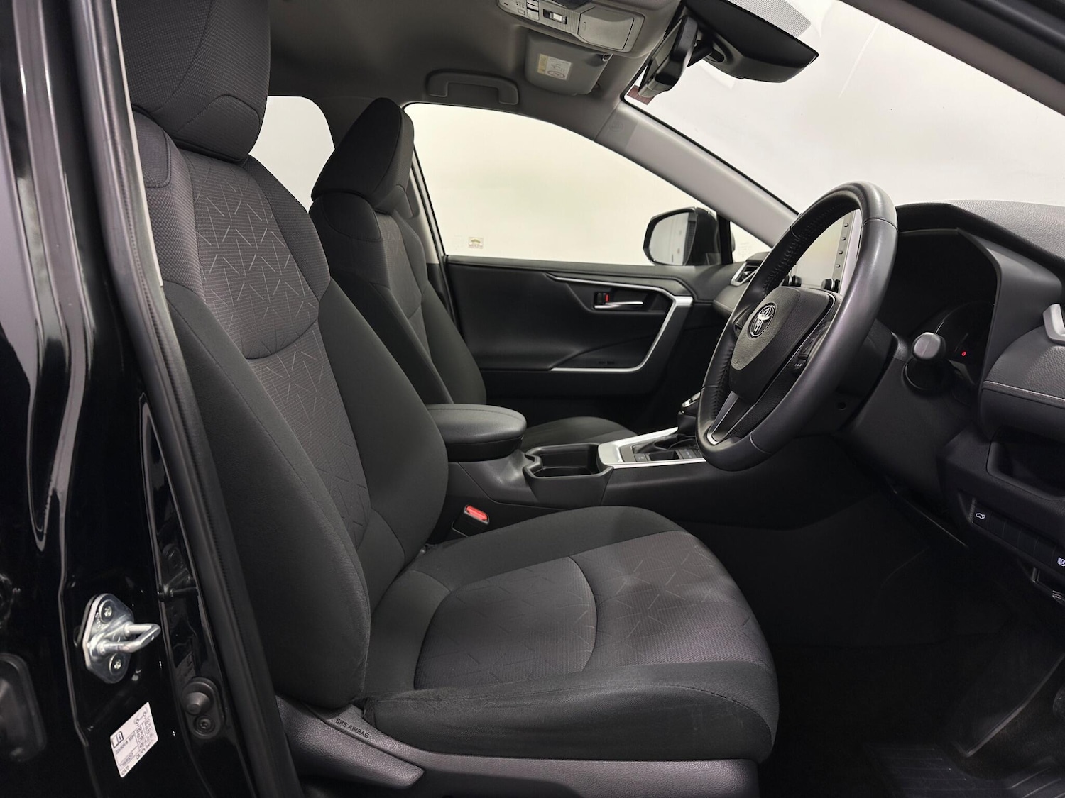 Used Toyota RAV4 2020 for sale - 76878817: Photo 28