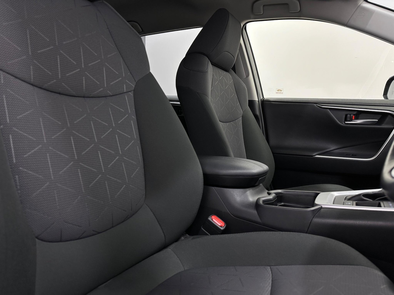 Used Toyota RAV4 2020 for sale - 76878817: Photo 29