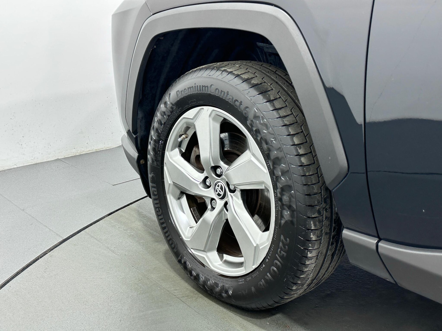 Used Toyota RAV4 2020 for sale - 76878817: Photo 51