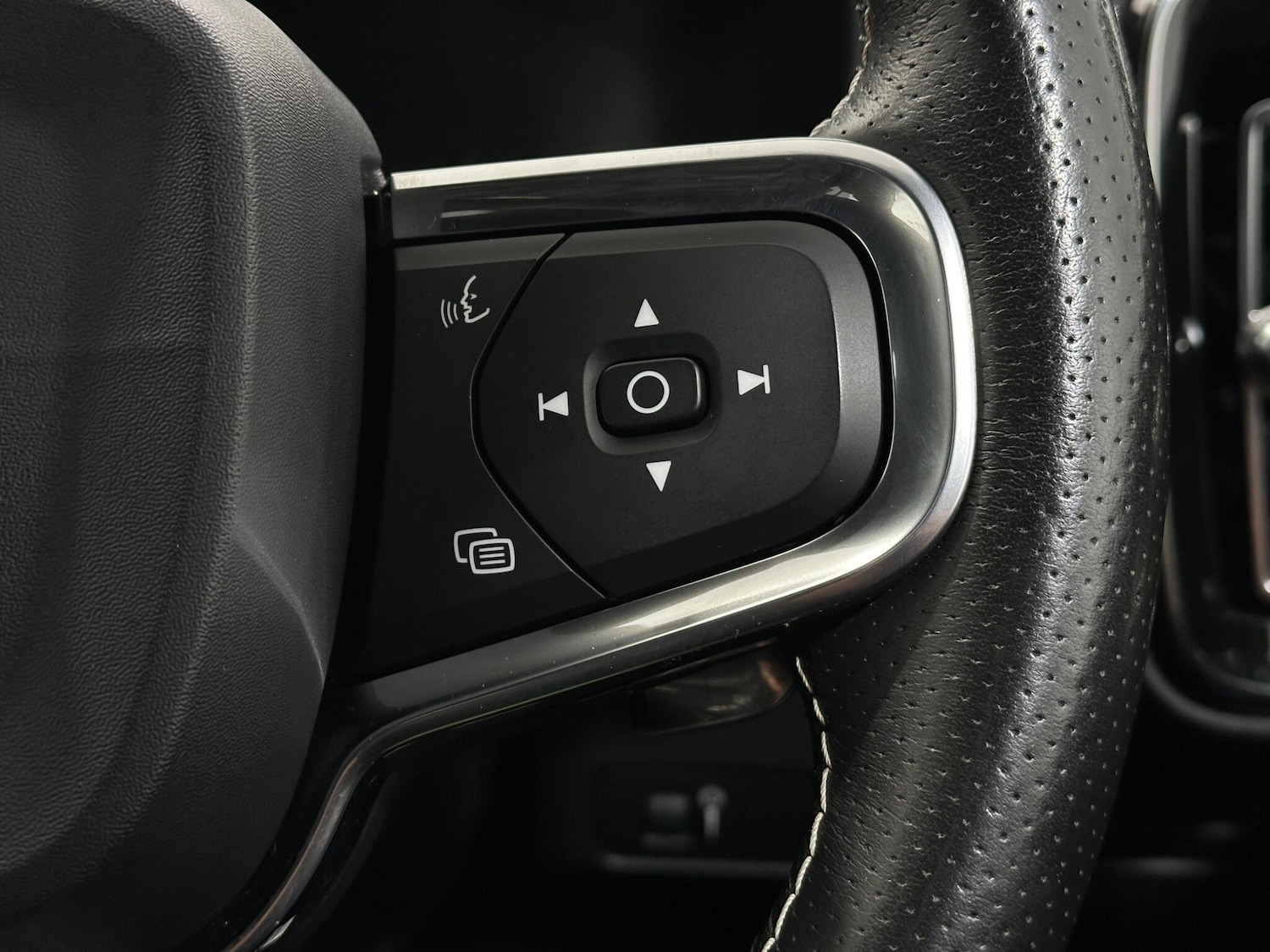 Used Volvo XC40 2019 for sale - 78007376: Photo 15