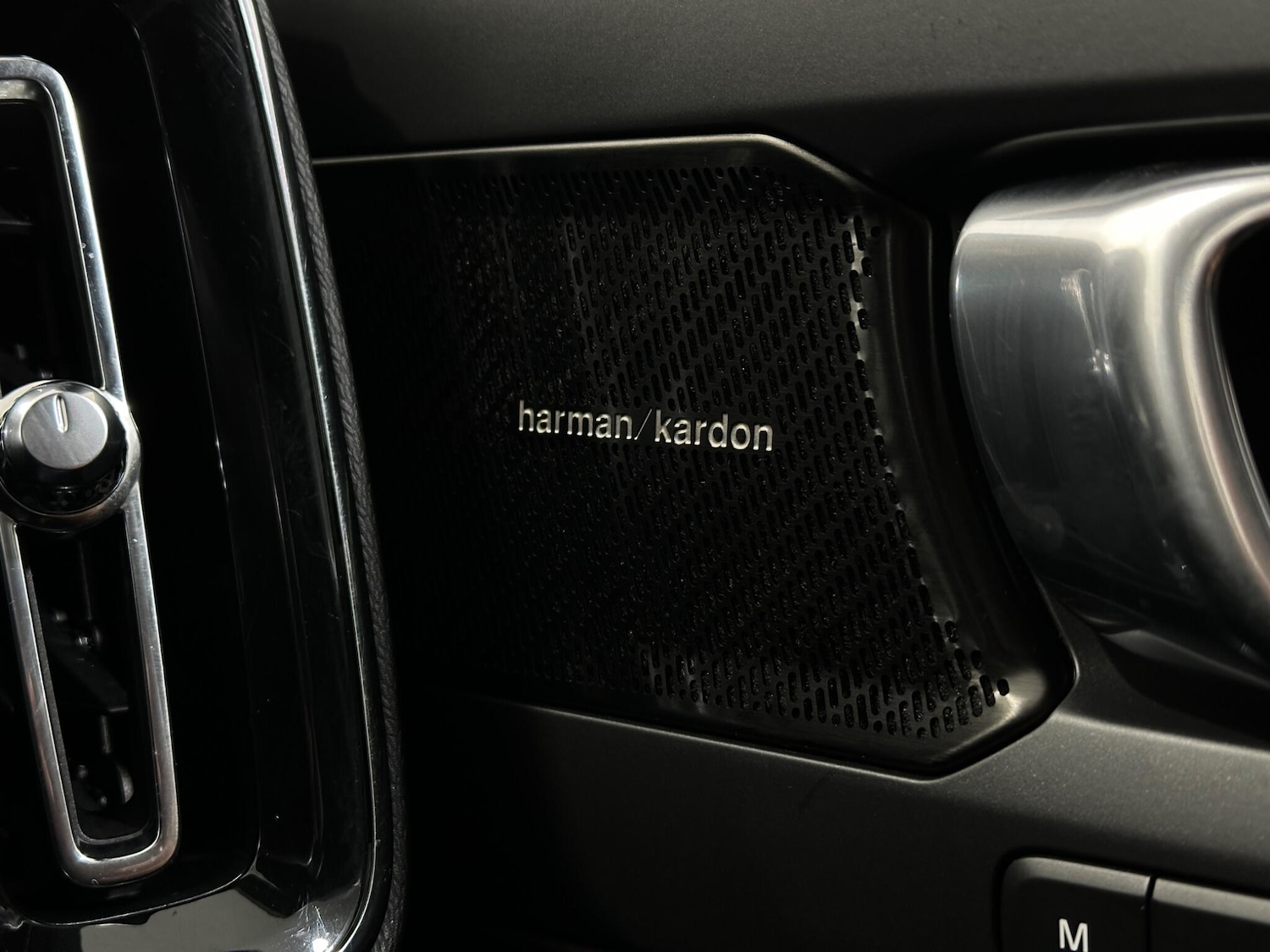 Used Volvo XC40 2019 for sale - 78007376: Photo 18