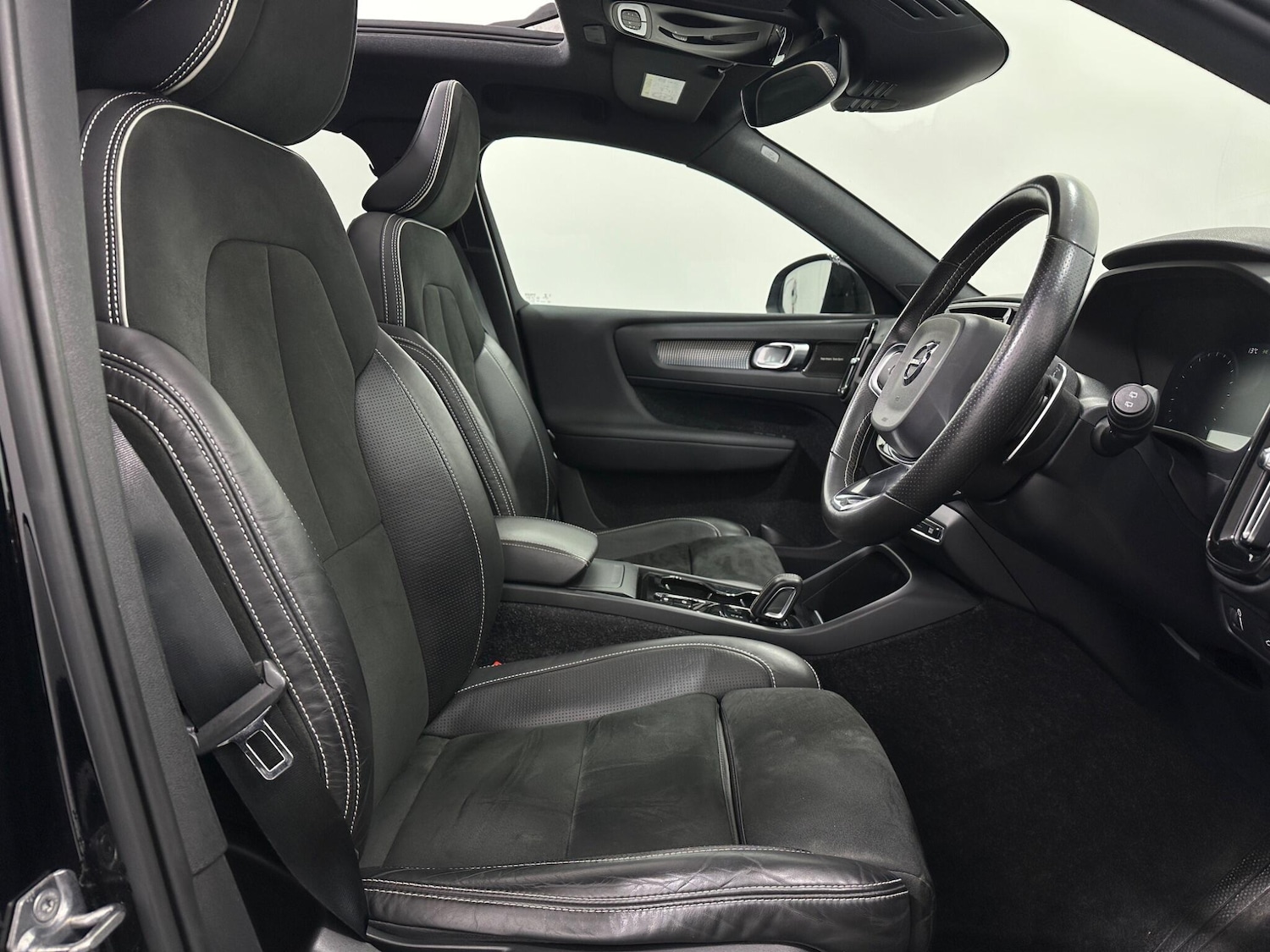 Used Volvo XC40 2019 for sale - 78007376: Photo 32