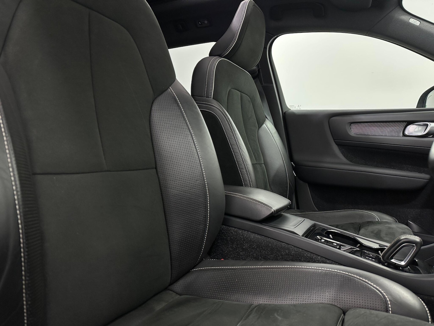 Used Volvo XC40 2019 for sale - 78007376: Photo 33