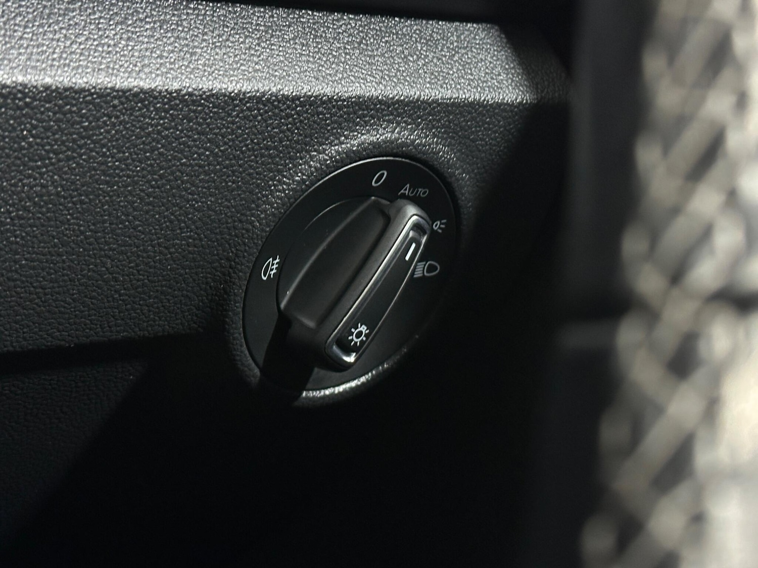 Used Volkswagen T-Roc 2020 for sale - 76878936: Photo 17