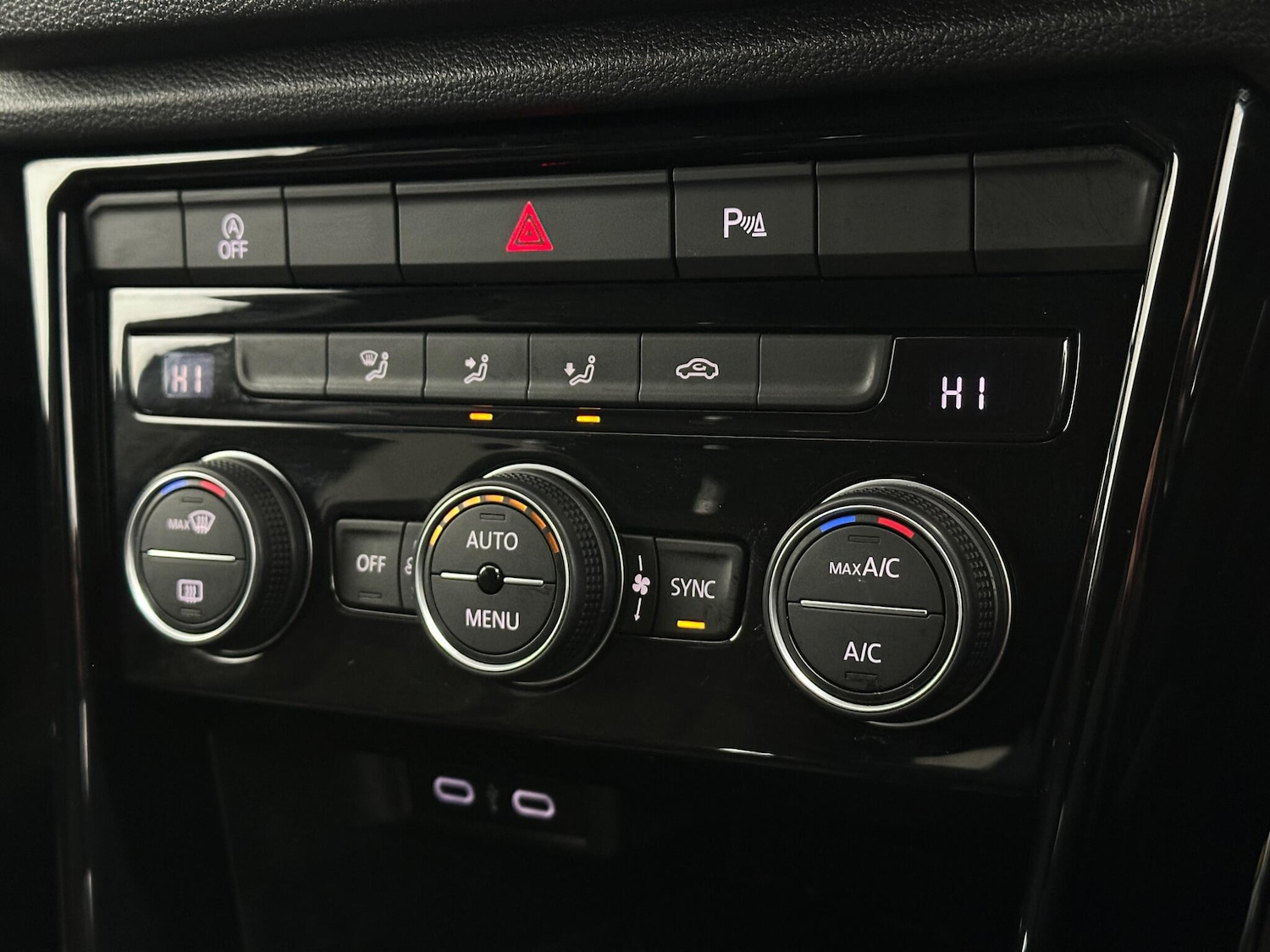 Used Volkswagen T-Roc 2020 for sale - 76878936: Photo 21