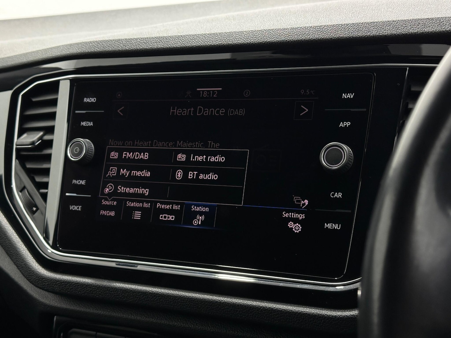 Used Volkswagen T-Roc 2020 for sale - 76878936: Photo 24