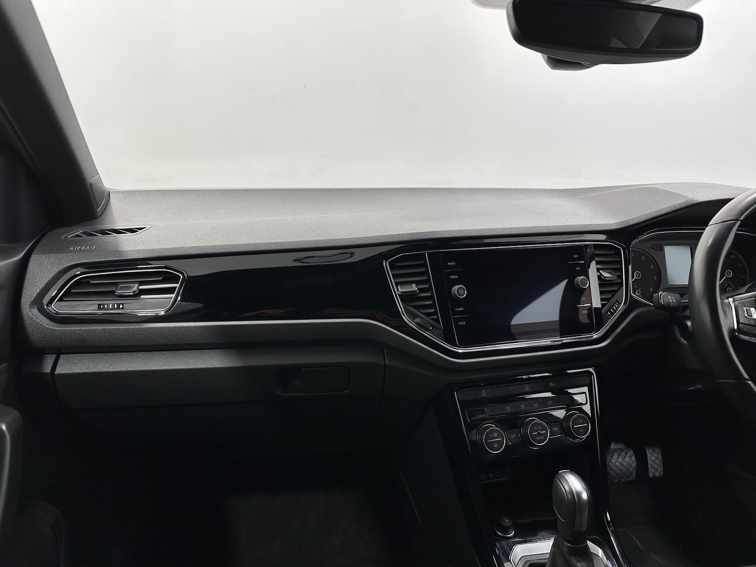 Used Volkswagen T-Roc 2020 for sale - 76878936: Photo 27