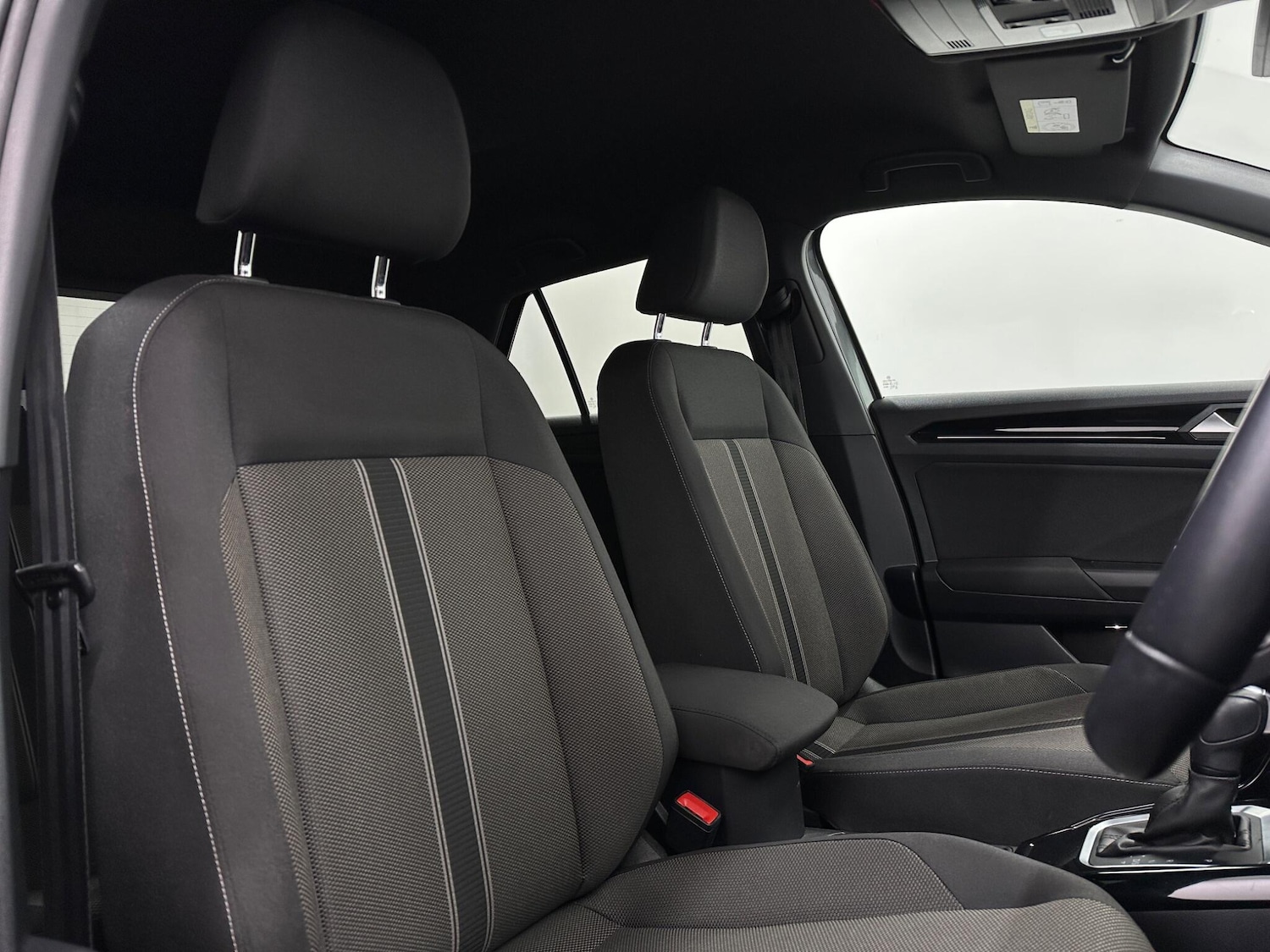 Used Volkswagen T-Roc 2020 for sale - 76878936: Photo 30