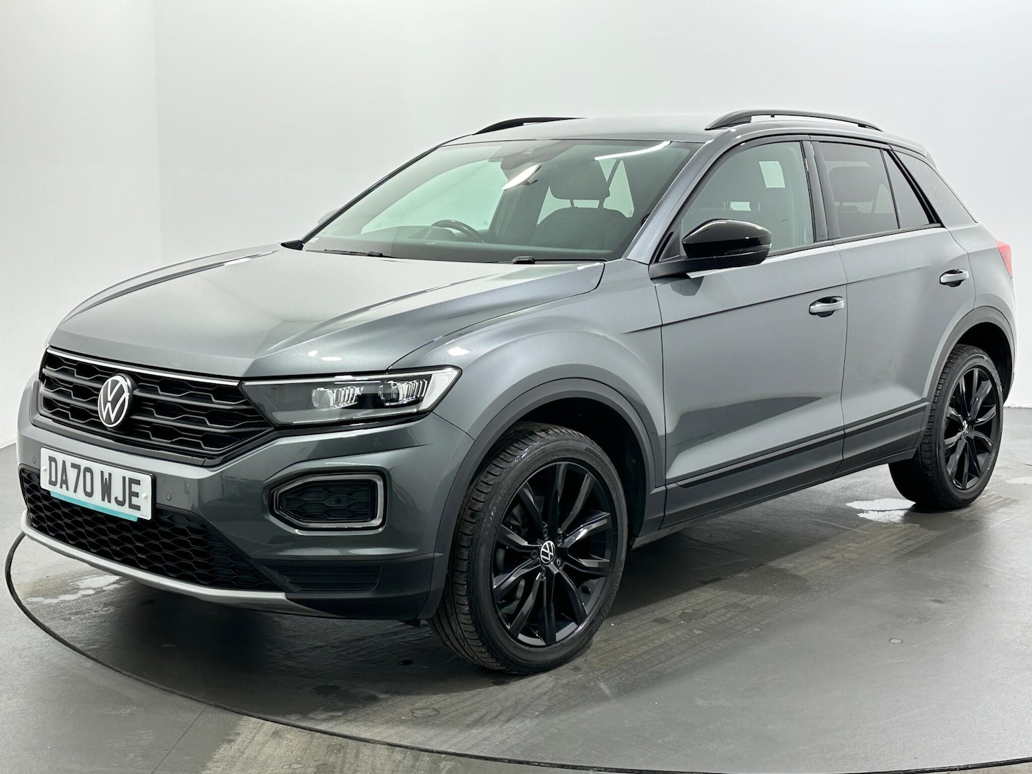 Used Volkswagen T-Roc 2020 for sale - 76878936: Photo 4