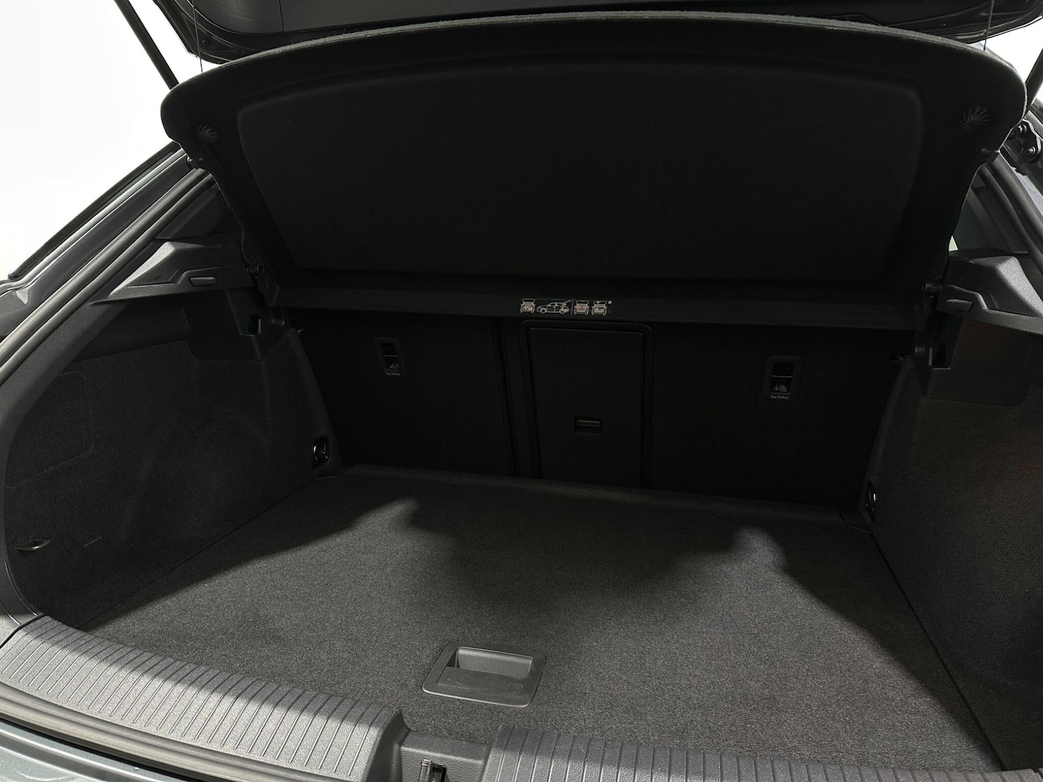 Used Volkswagen T-Roc 2020 for sale - 76878936: Photo 44