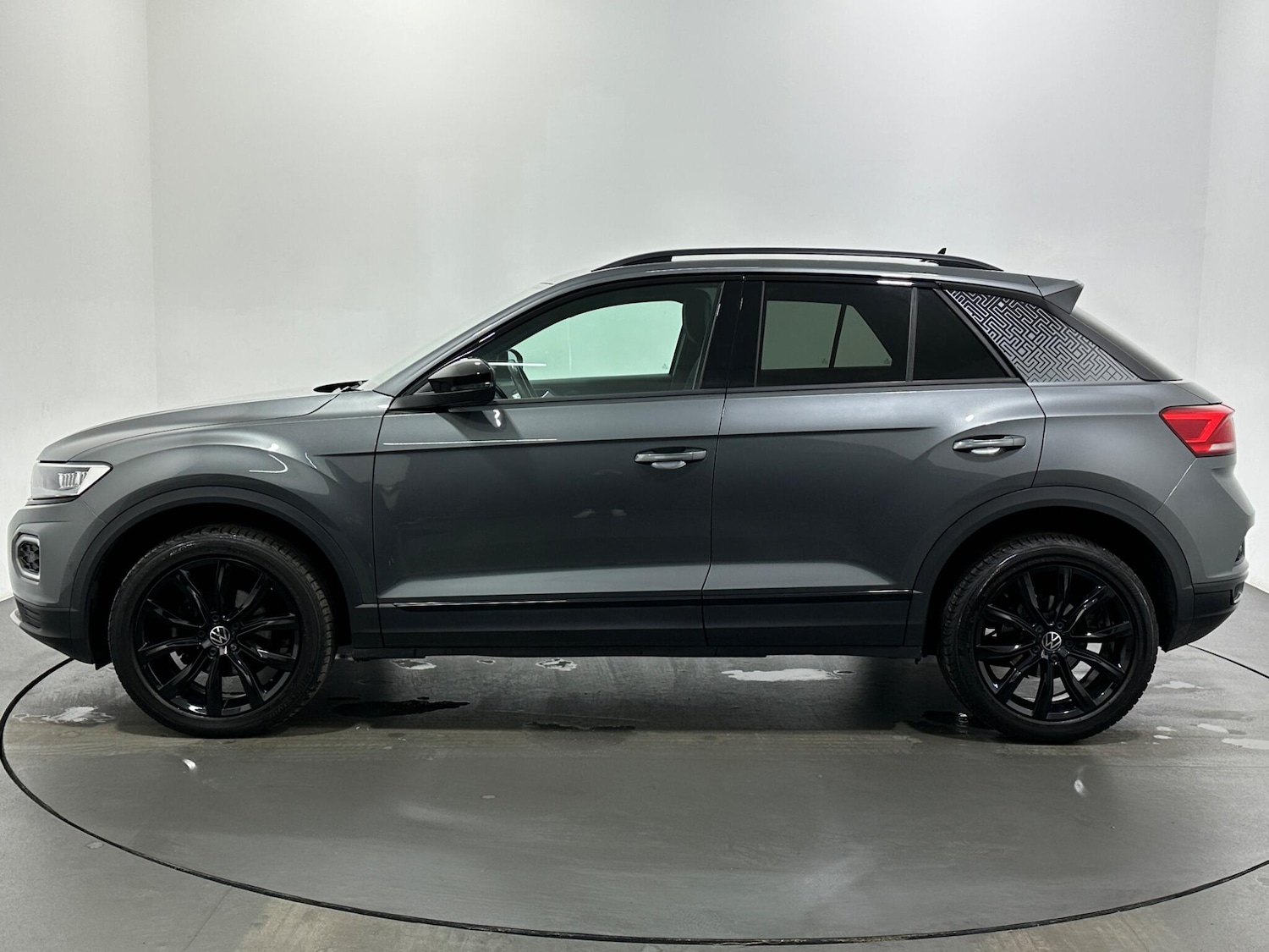 Used Volkswagen T-Roc 2020 for sale - 76878936: Photo 5