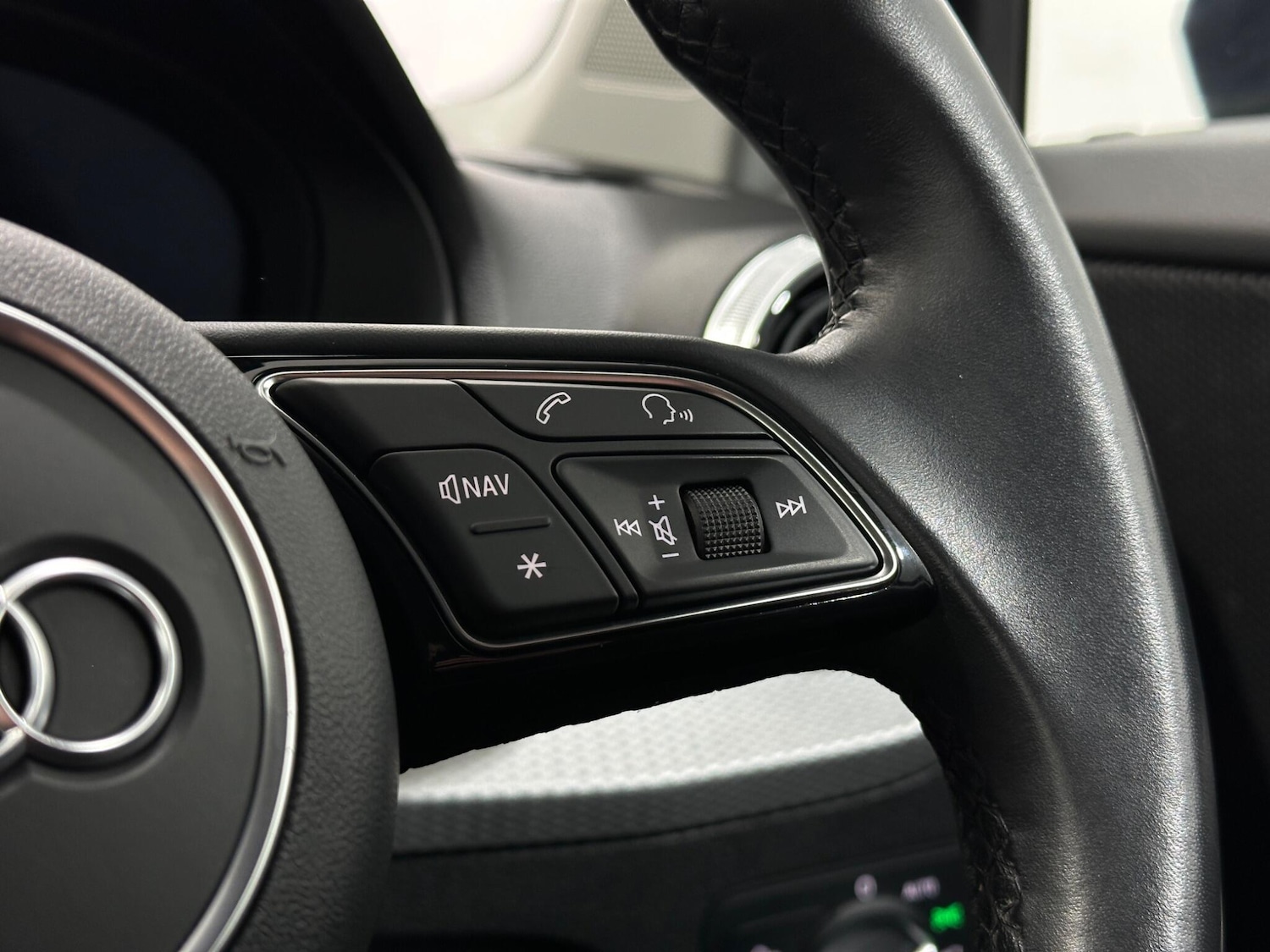 Used Audi Q2 2021 for sale - 76878851: Photo 16