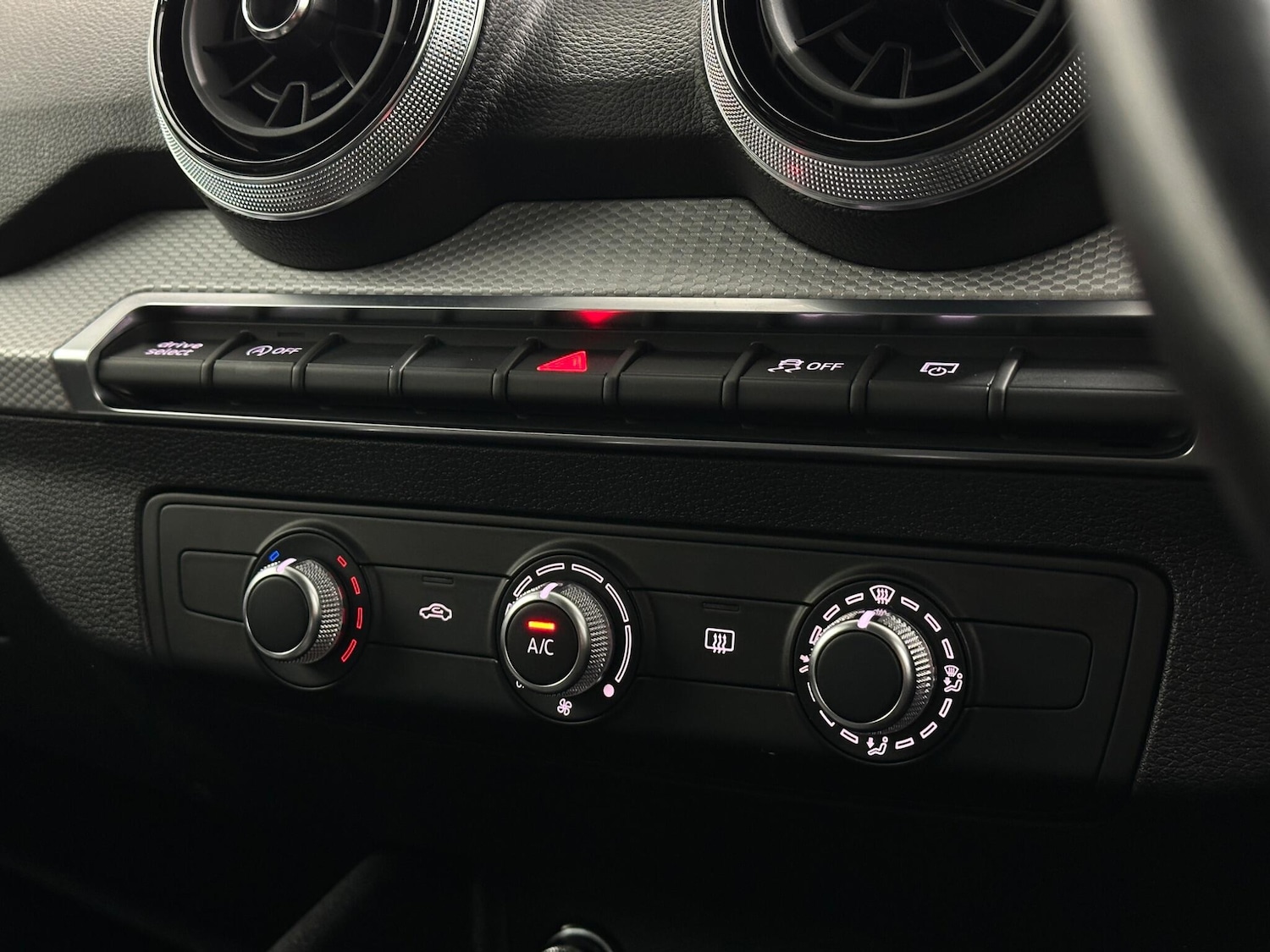 Used Audi Q2 2021 for sale - 76878851: Photo 22