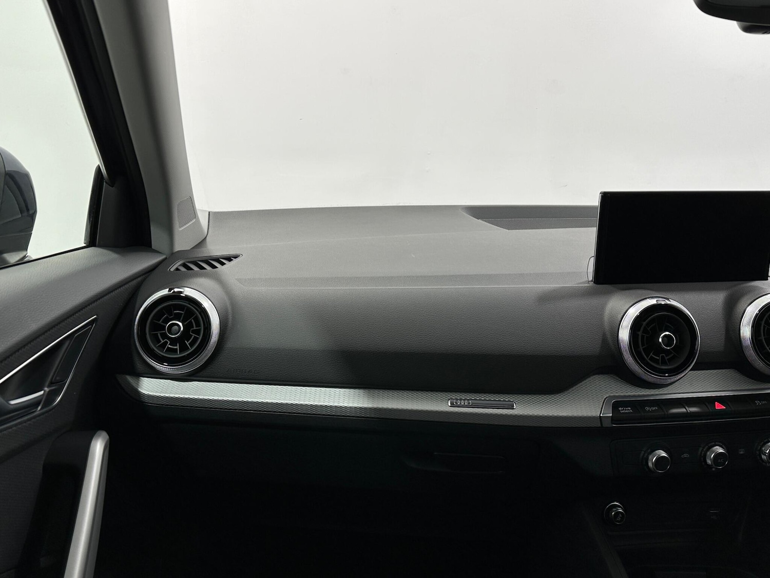 Used Audi Q2 2021 for sale - 76878851: Photo 29