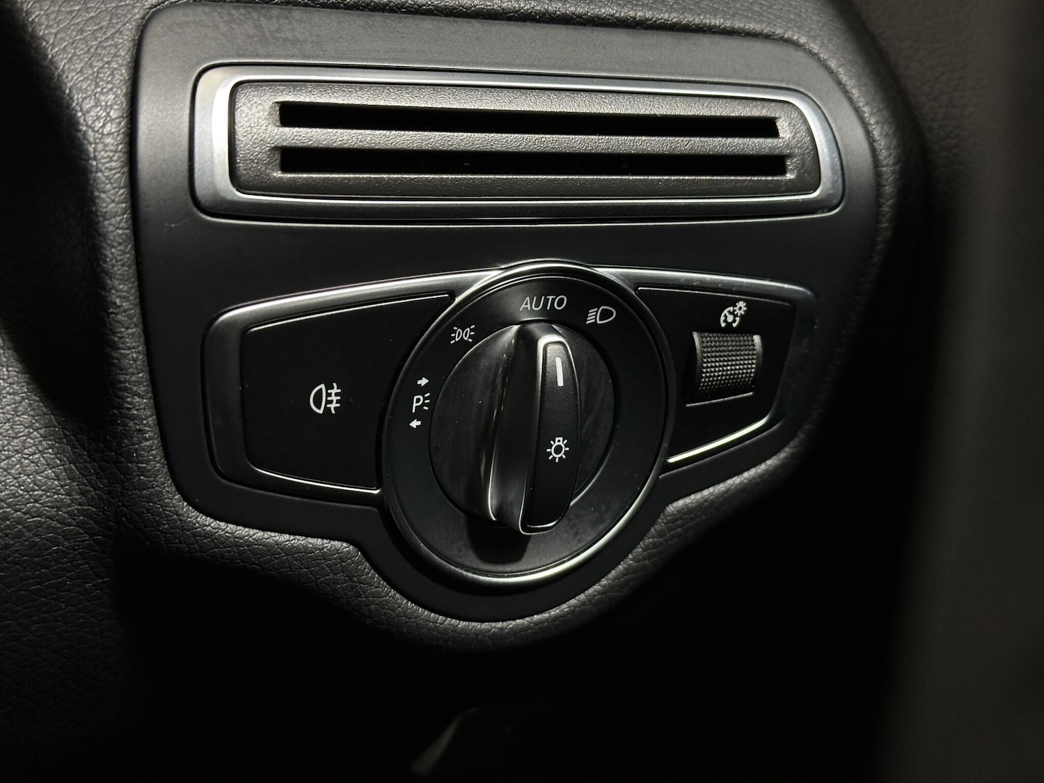 Used Mercedes-Benz C Class 2021 for sale - 77049814: Photo 17